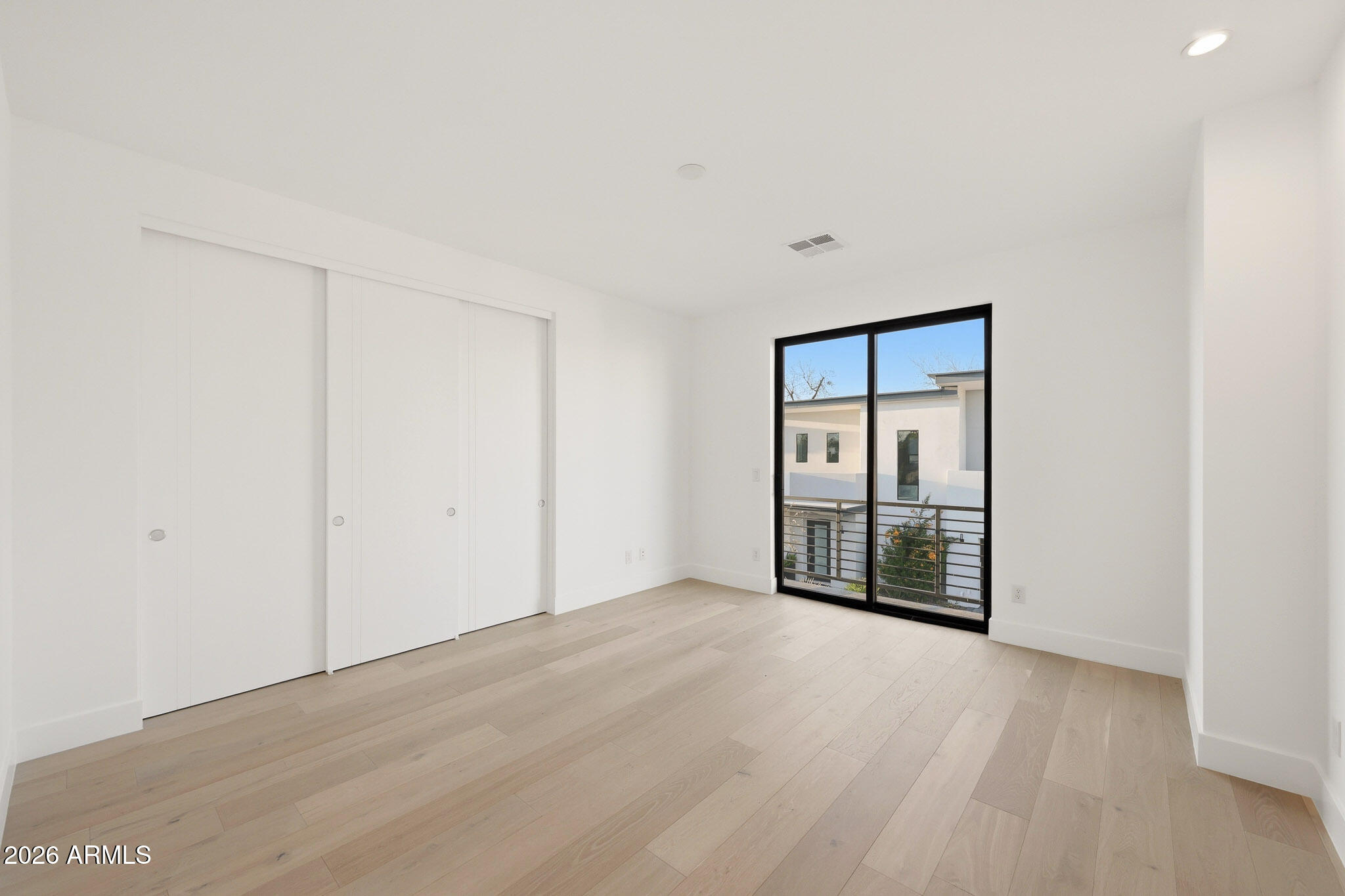 100 W Northern Avenue 7