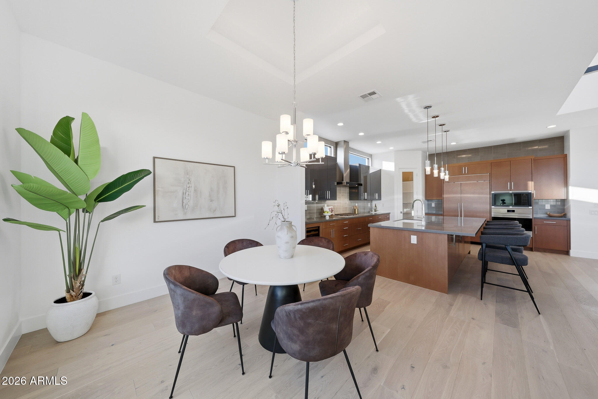 100 W Northern Avenue 7