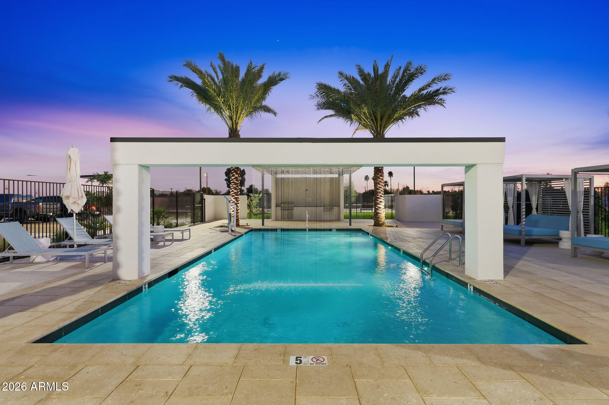 100 W Northern Avenue 15