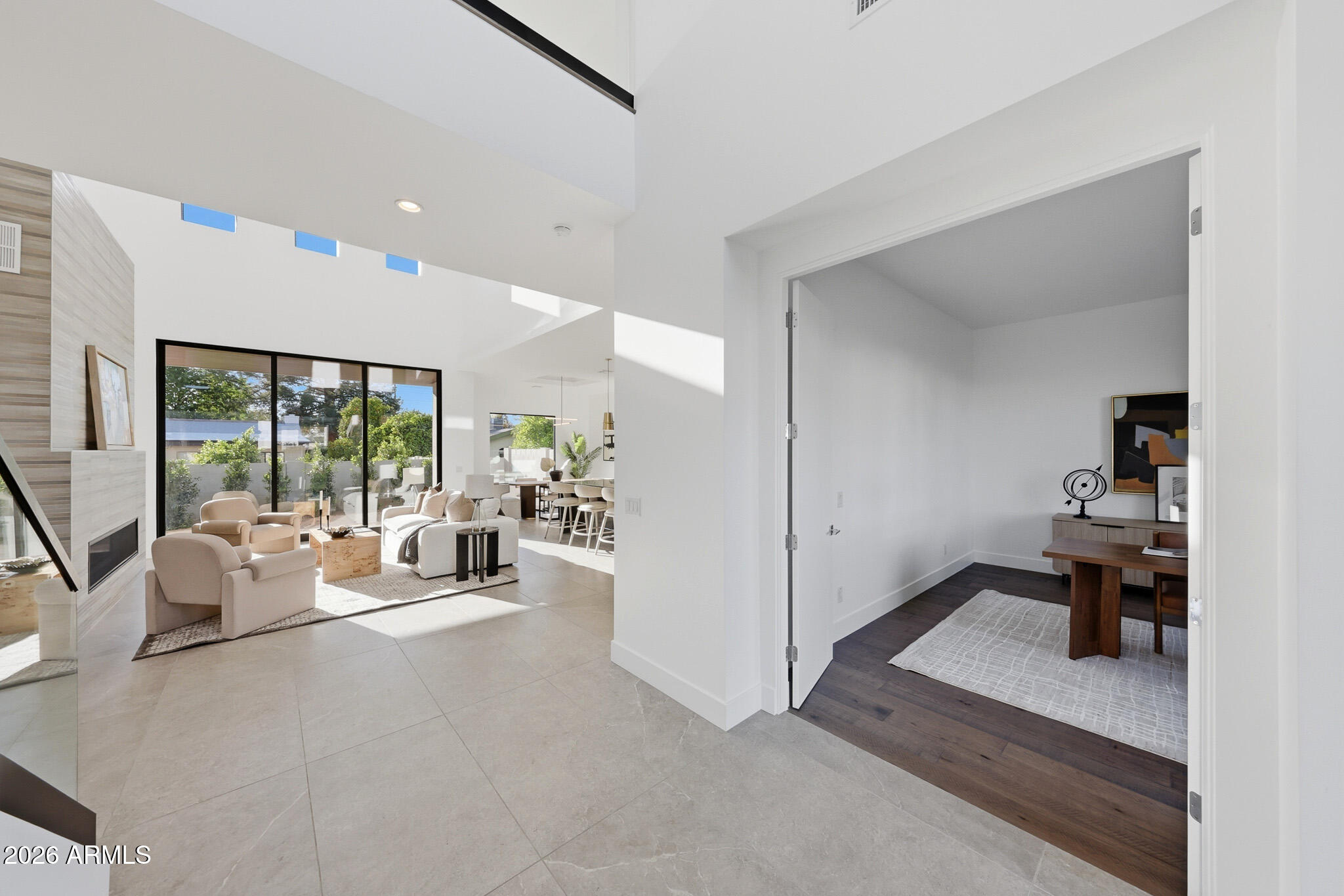 100 W Northern Avenue 15