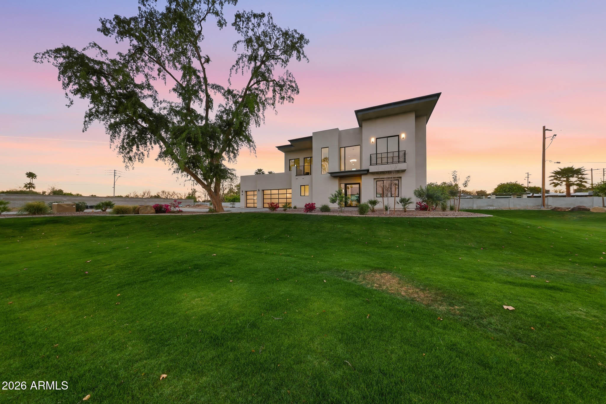 100 W Northern Avenue 15