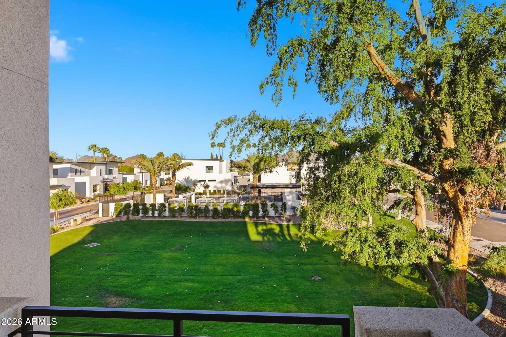 100 W Northern Avenue 15