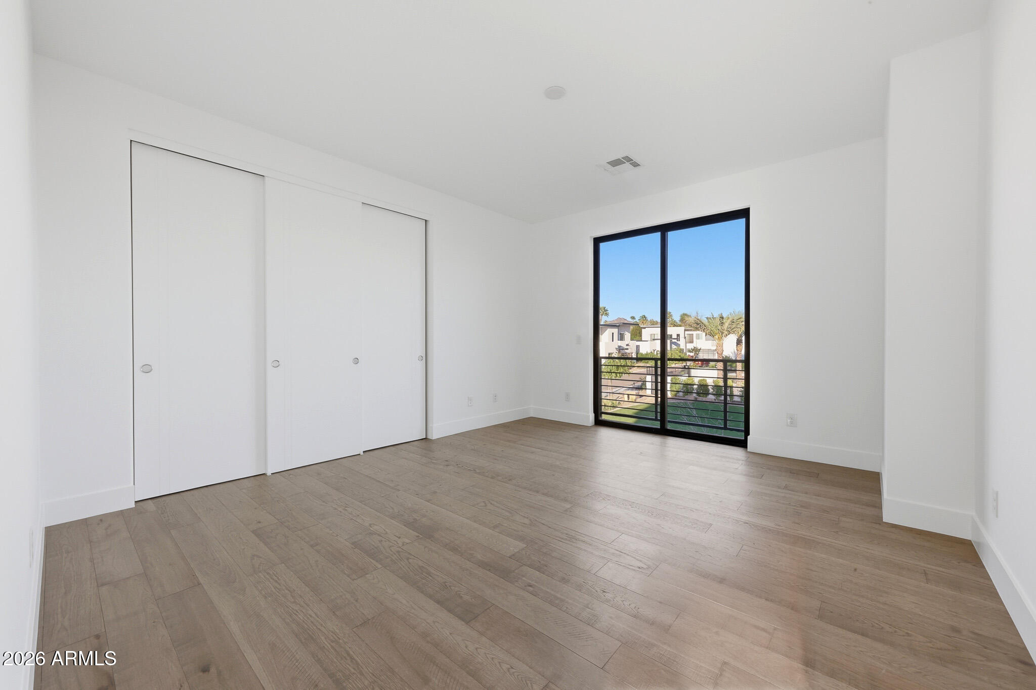 100 W Northern Avenue 15