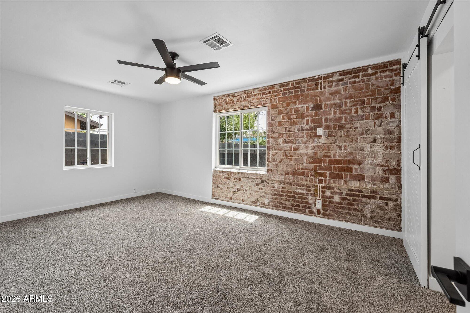 1731 E VERDE Lane