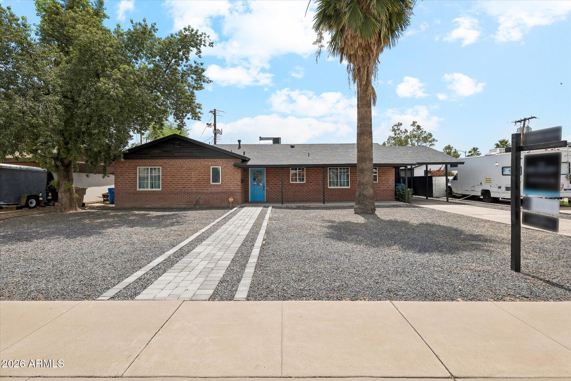 1731 E VERDE Lane