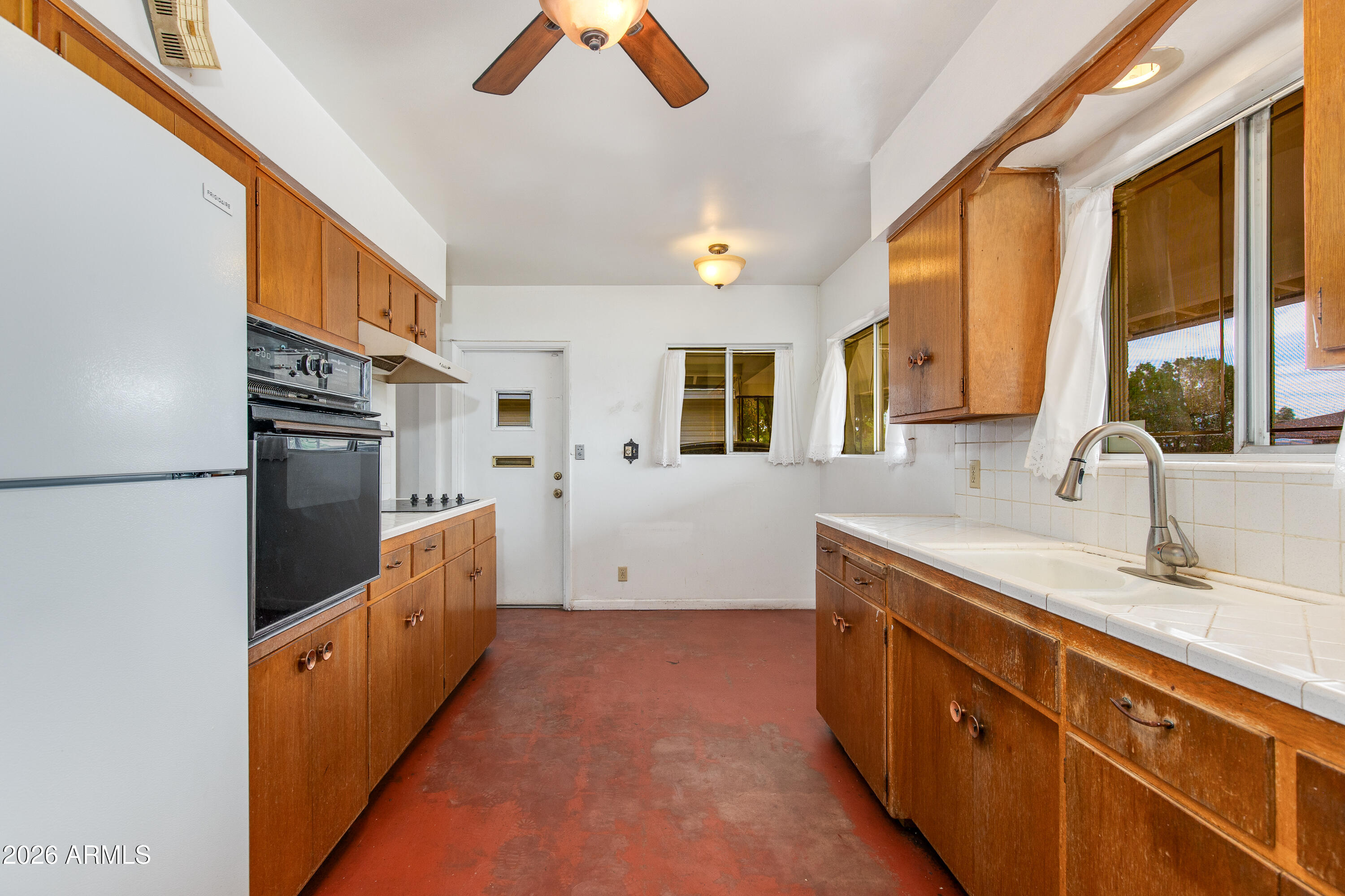 1524 W OCOTILLO Road
