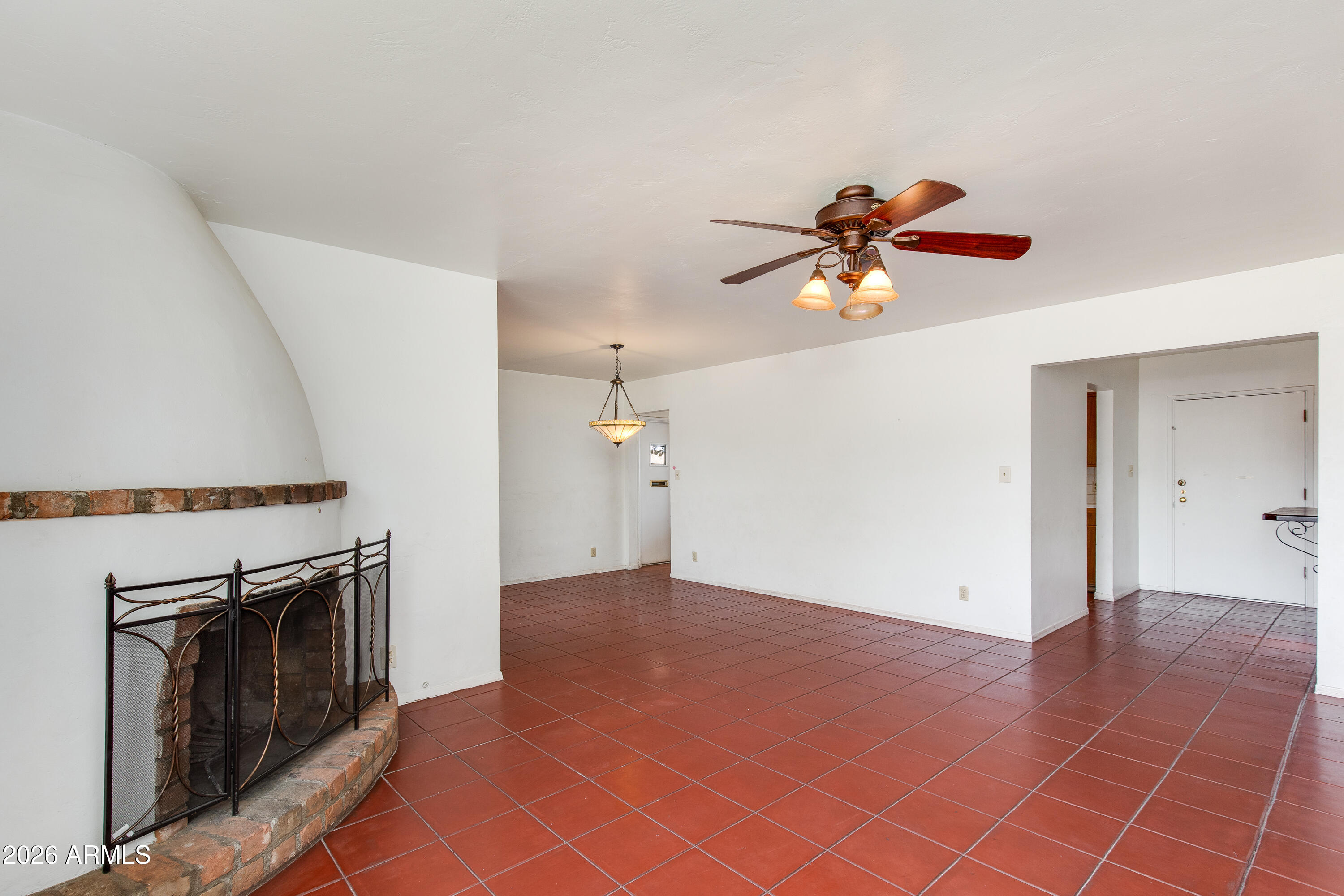 1524 W OCOTILLO Road