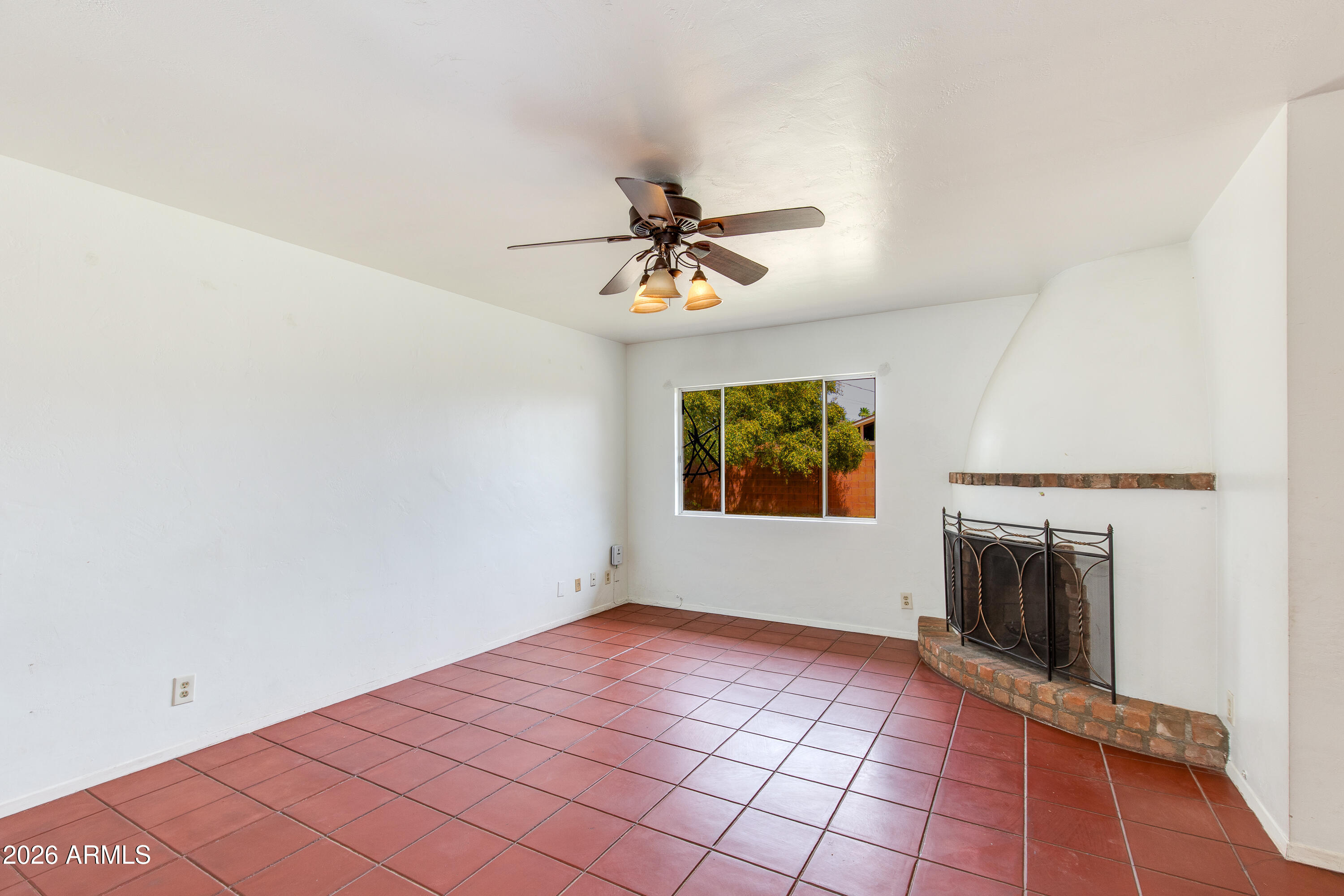 1524 W OCOTILLO Road