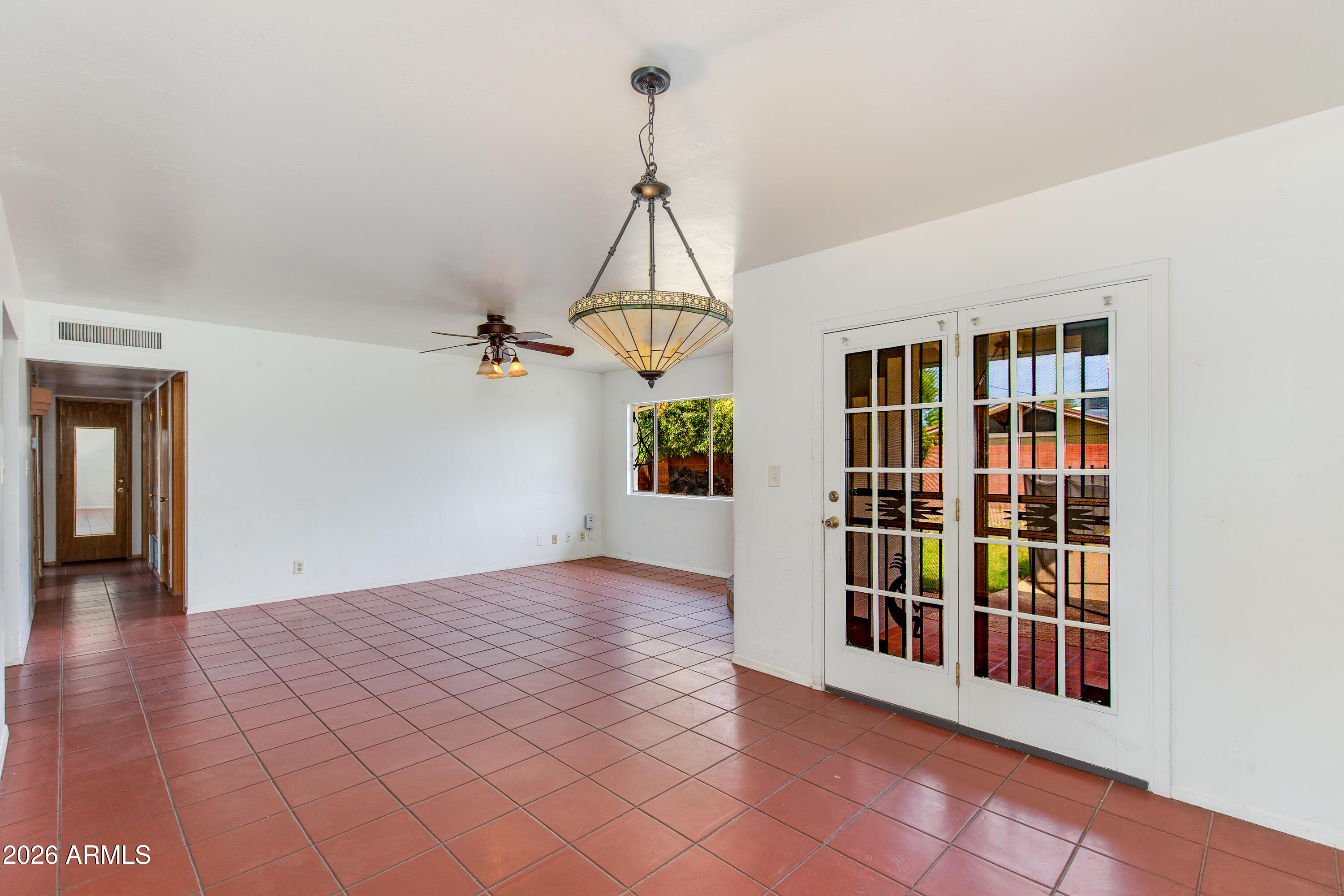 1524 W OCOTILLO Road
