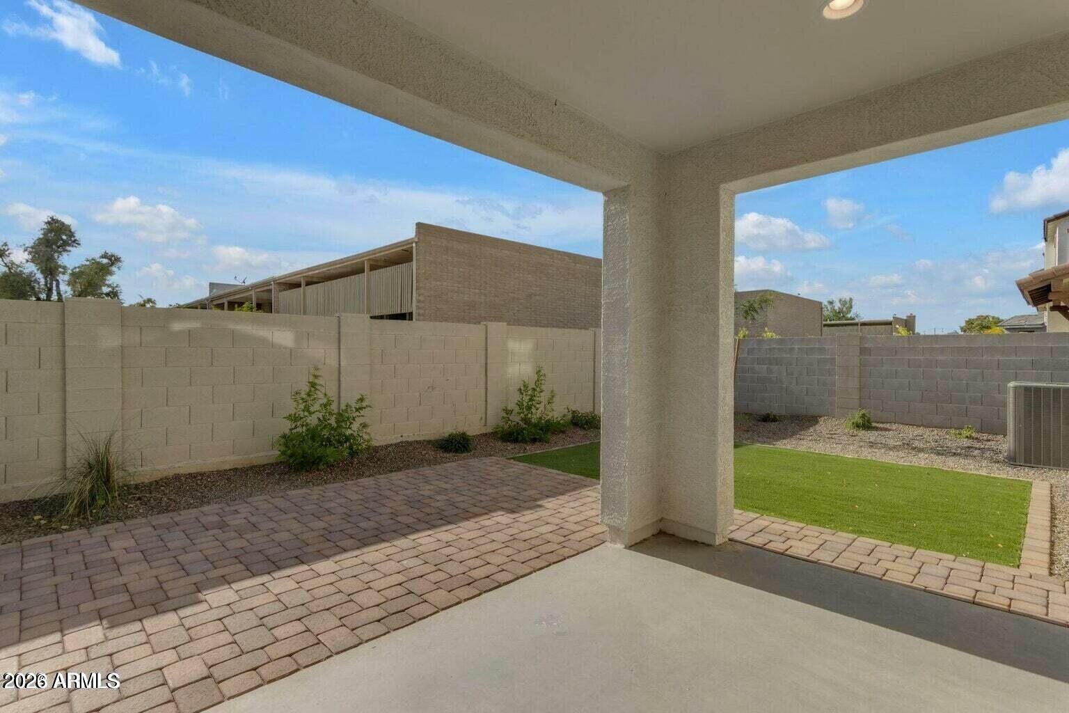 6434 N 17TH Street