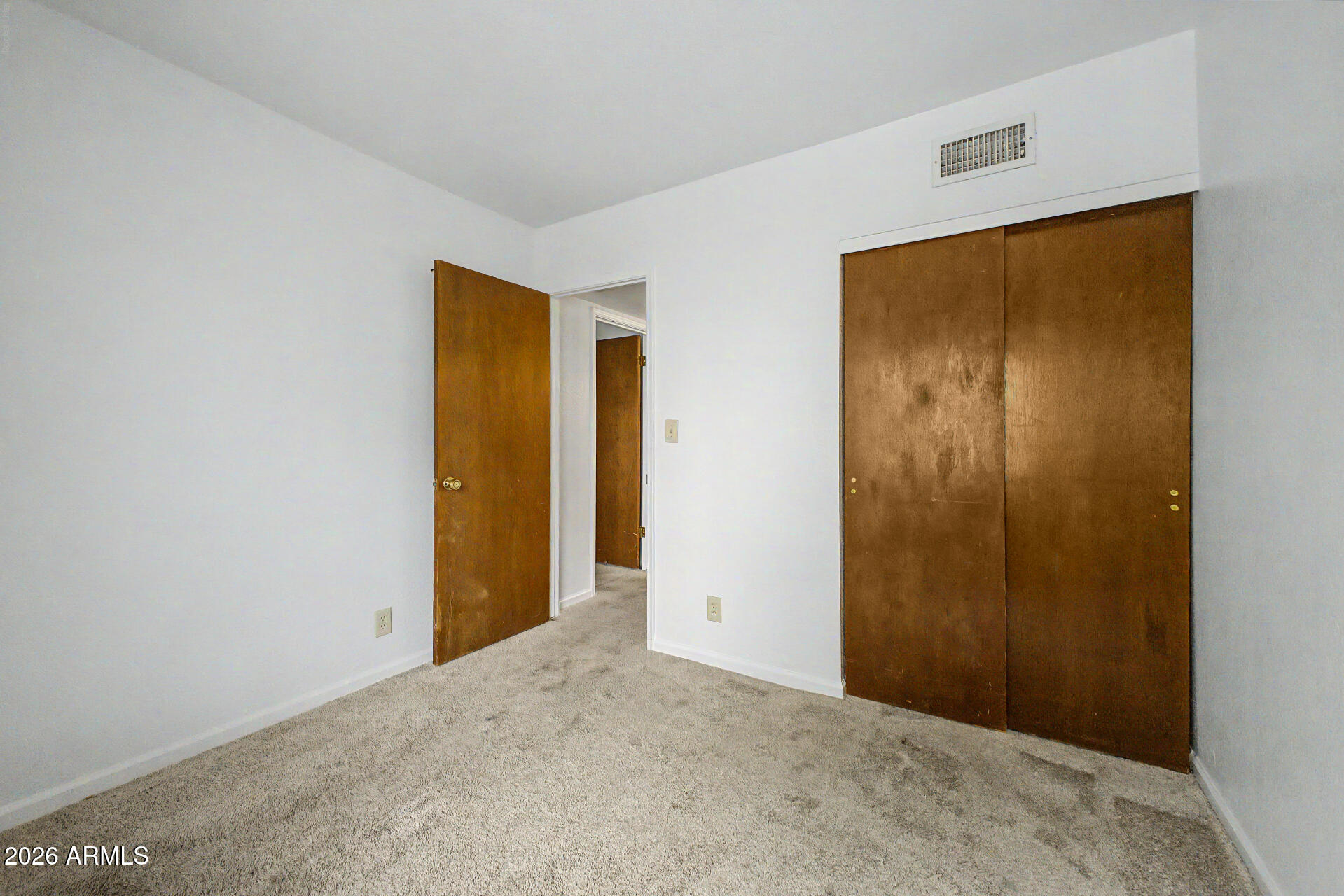 8841 N 12TH Place