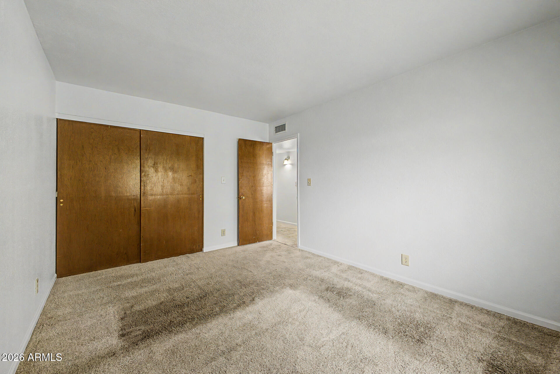 8841 N 12TH Place