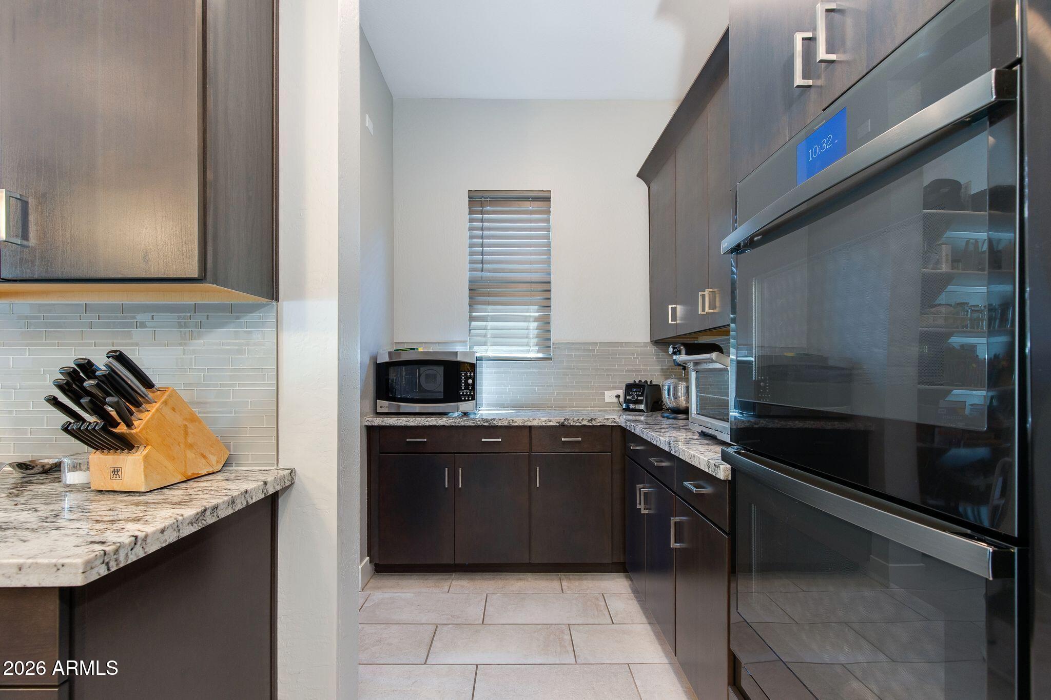1332 E LA MIRADA Drive