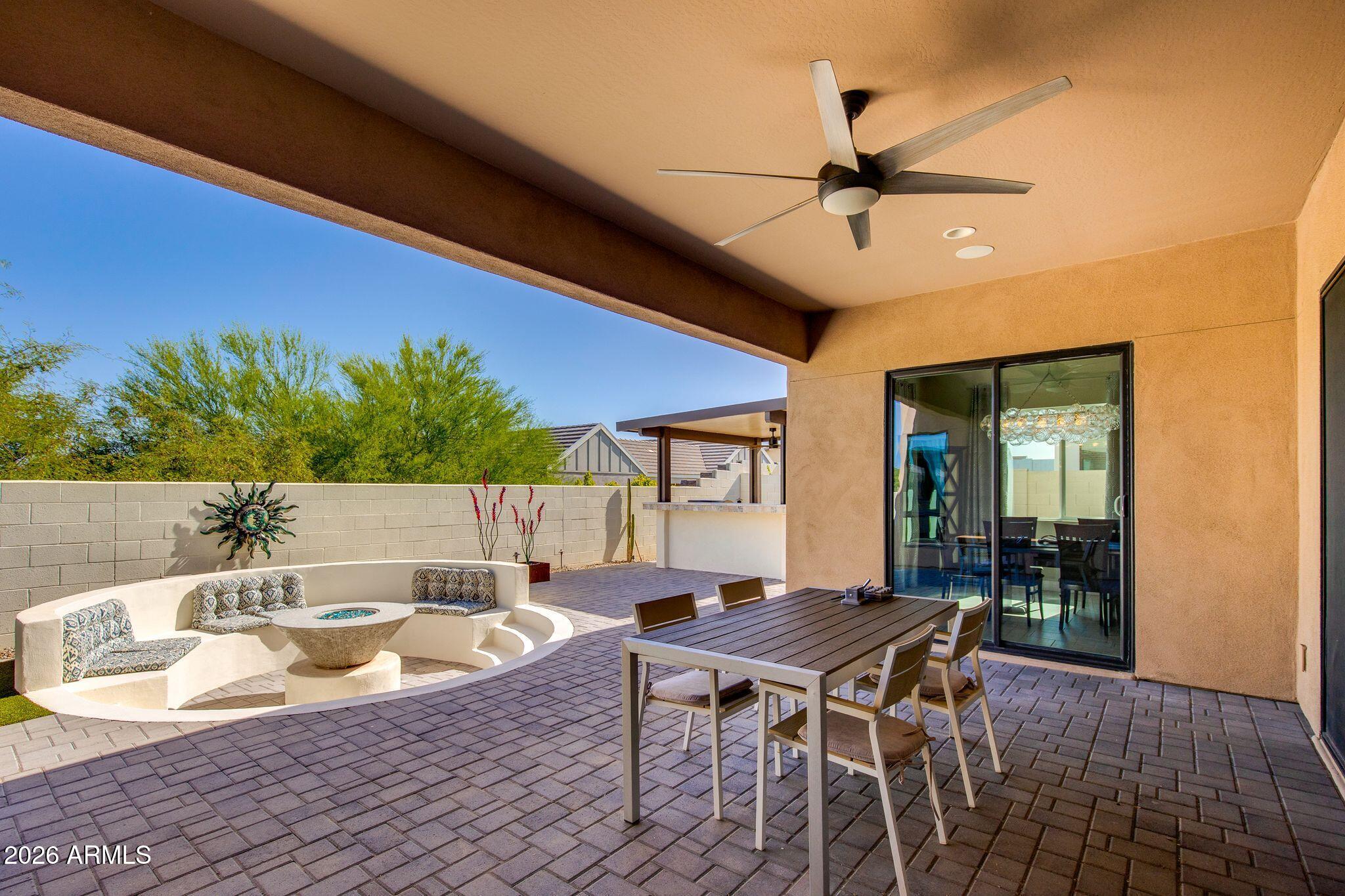 1332 E LA MIRADA Drive
