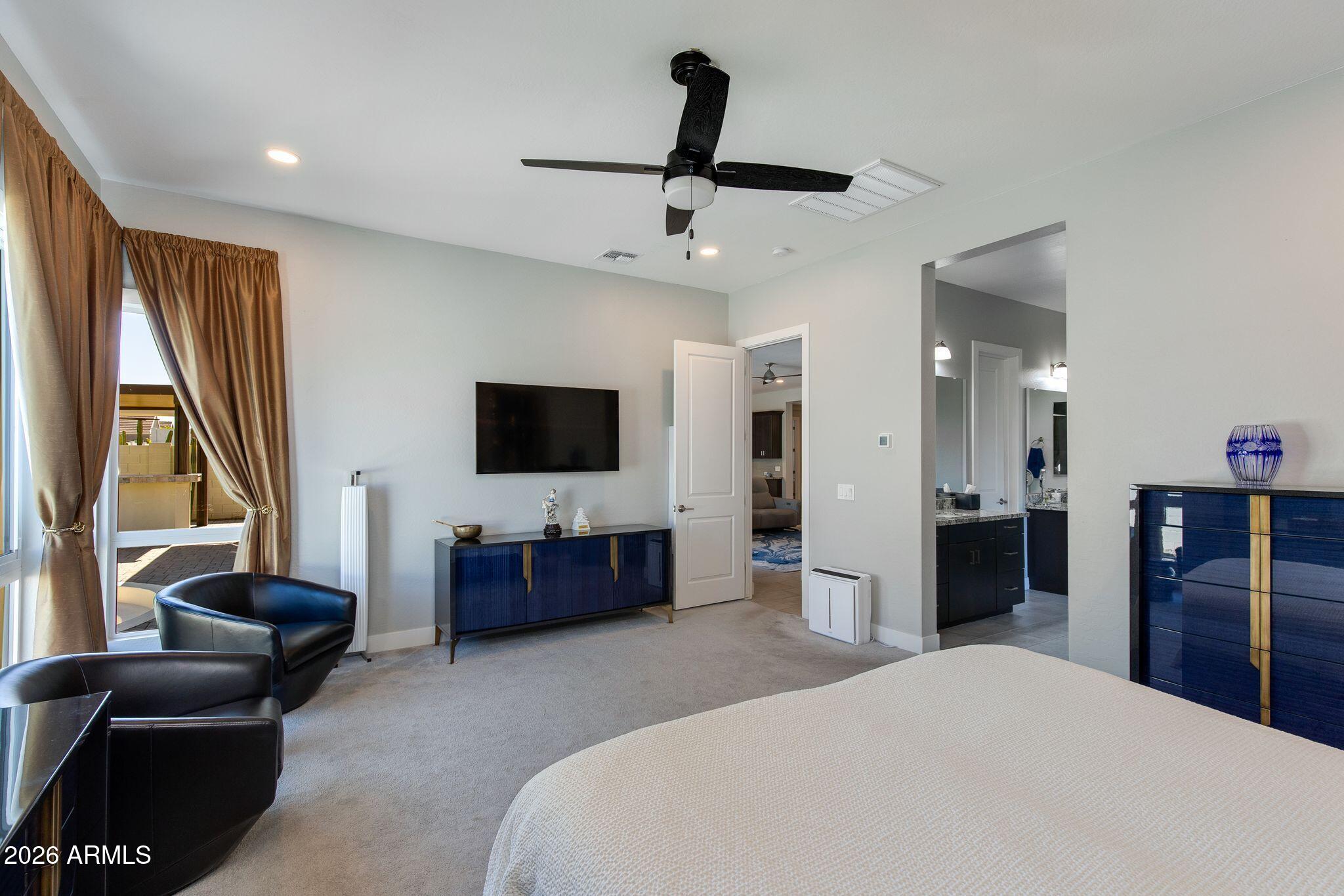 1332 E LA MIRADA Drive