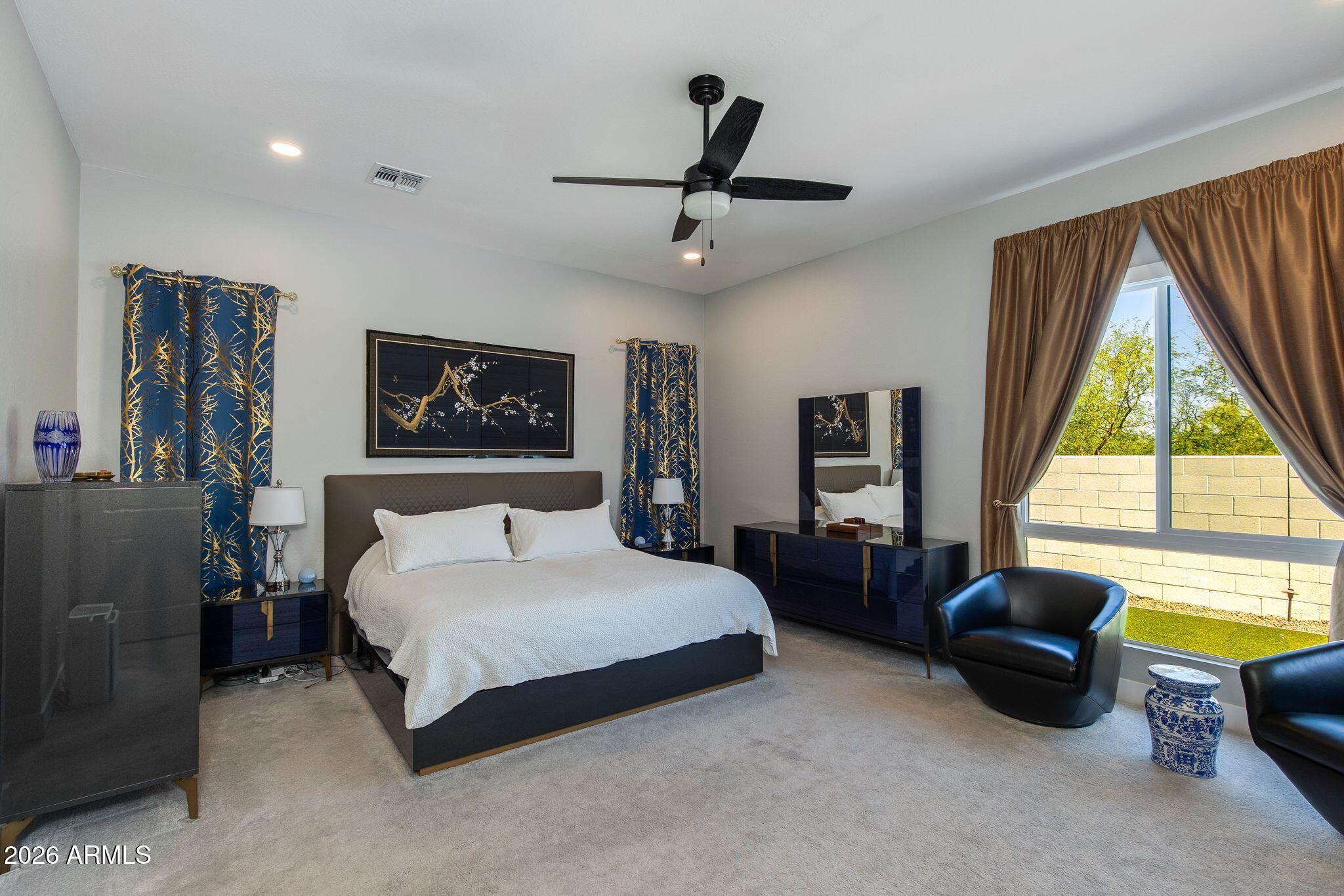 1332 E LA MIRADA Drive