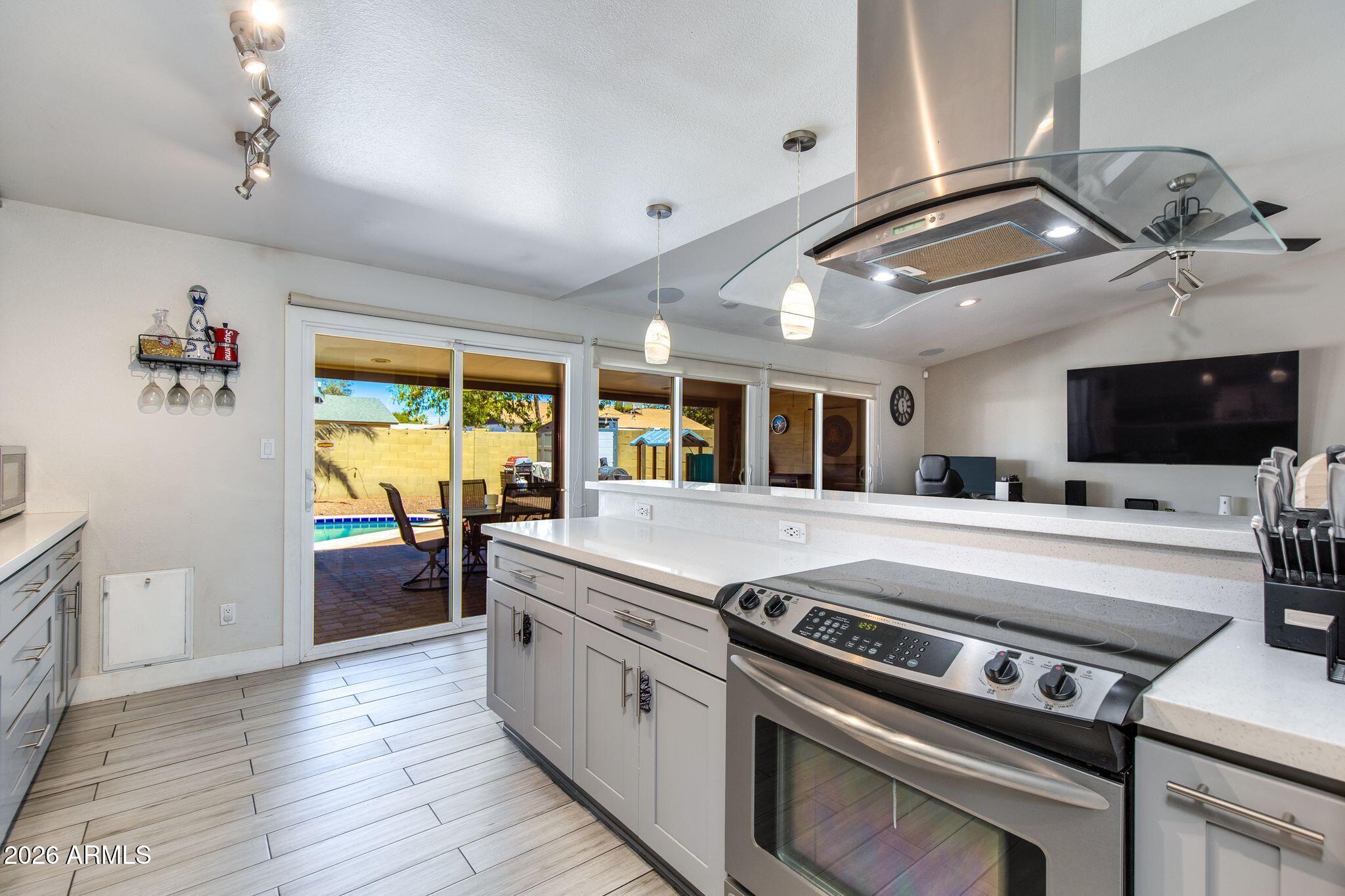 3608 E JANICE Way