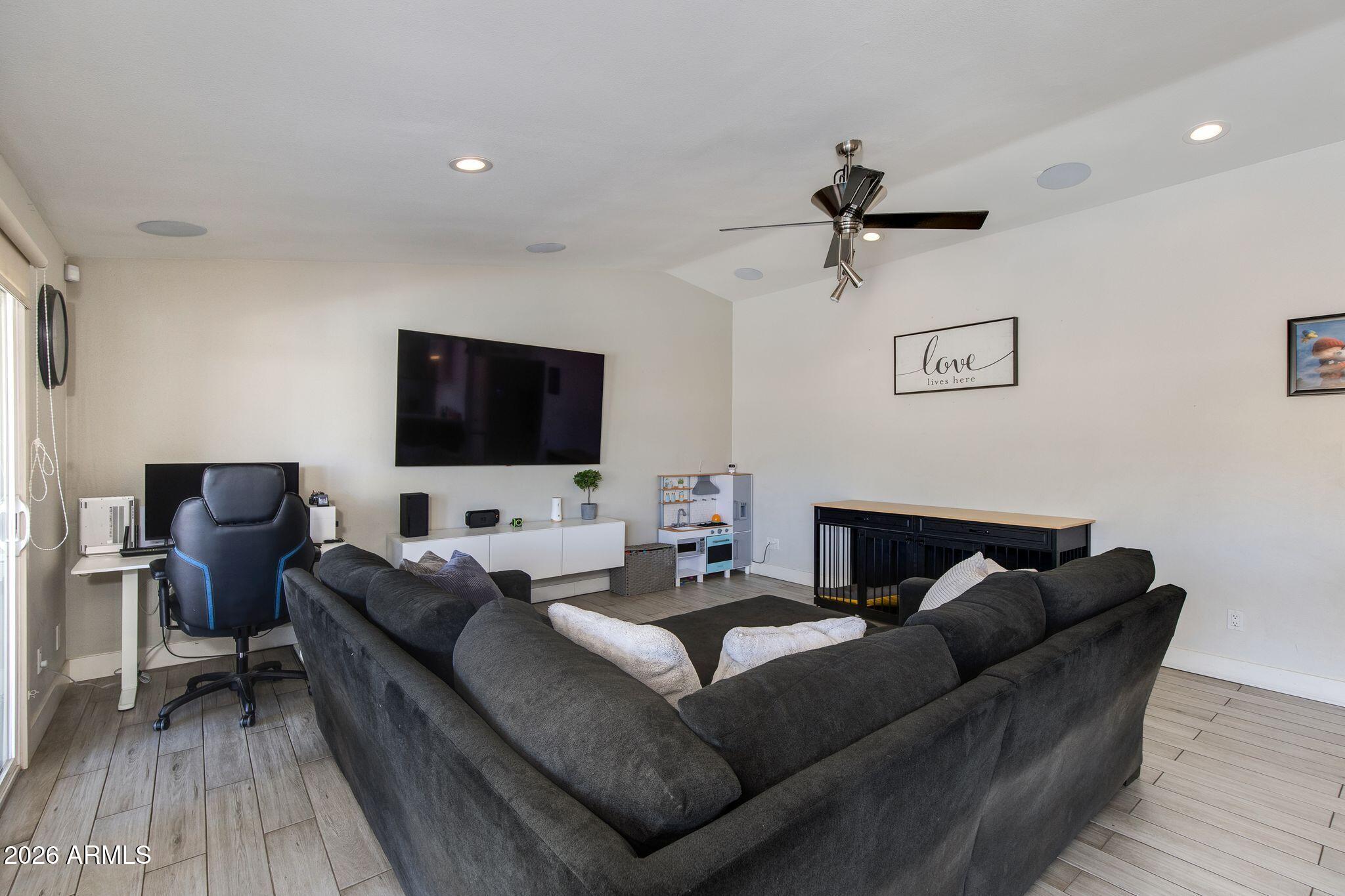3608 E JANICE Way