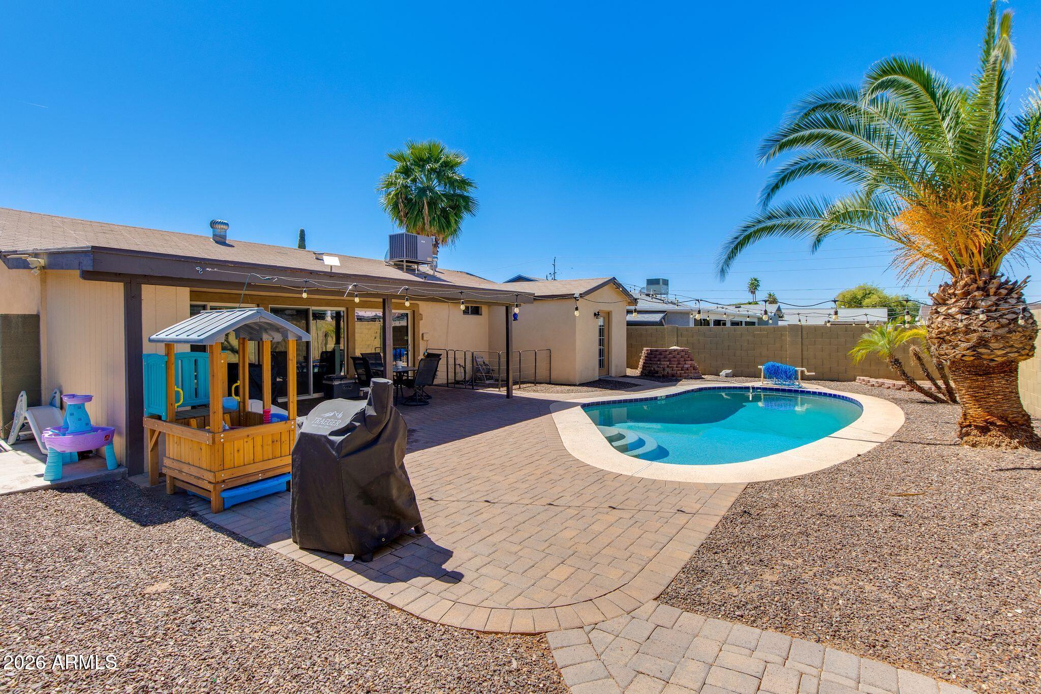 3608 E JANICE Way