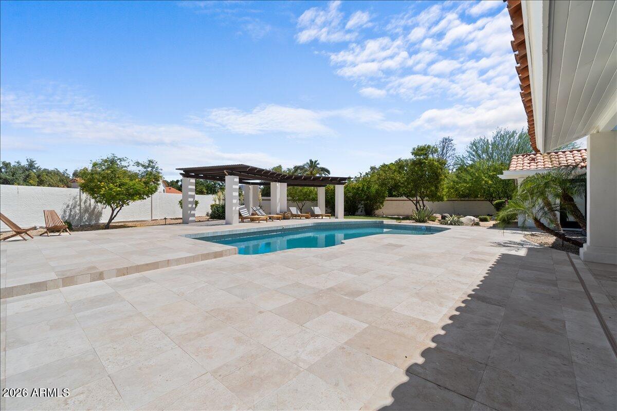 10686 E SADDLEHORN Drive