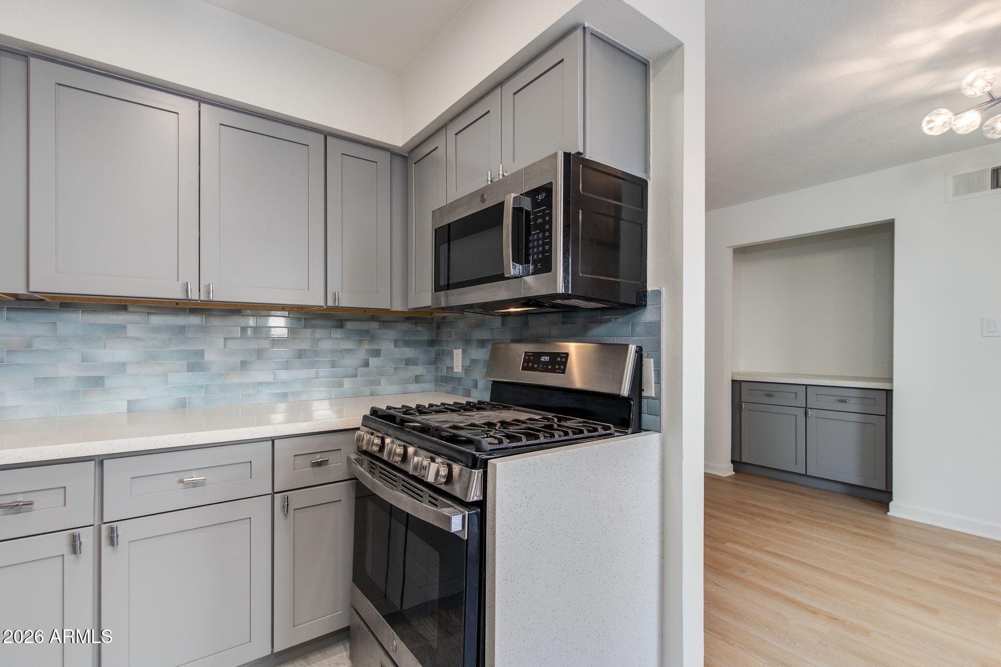 4950 N MILLER Road 116