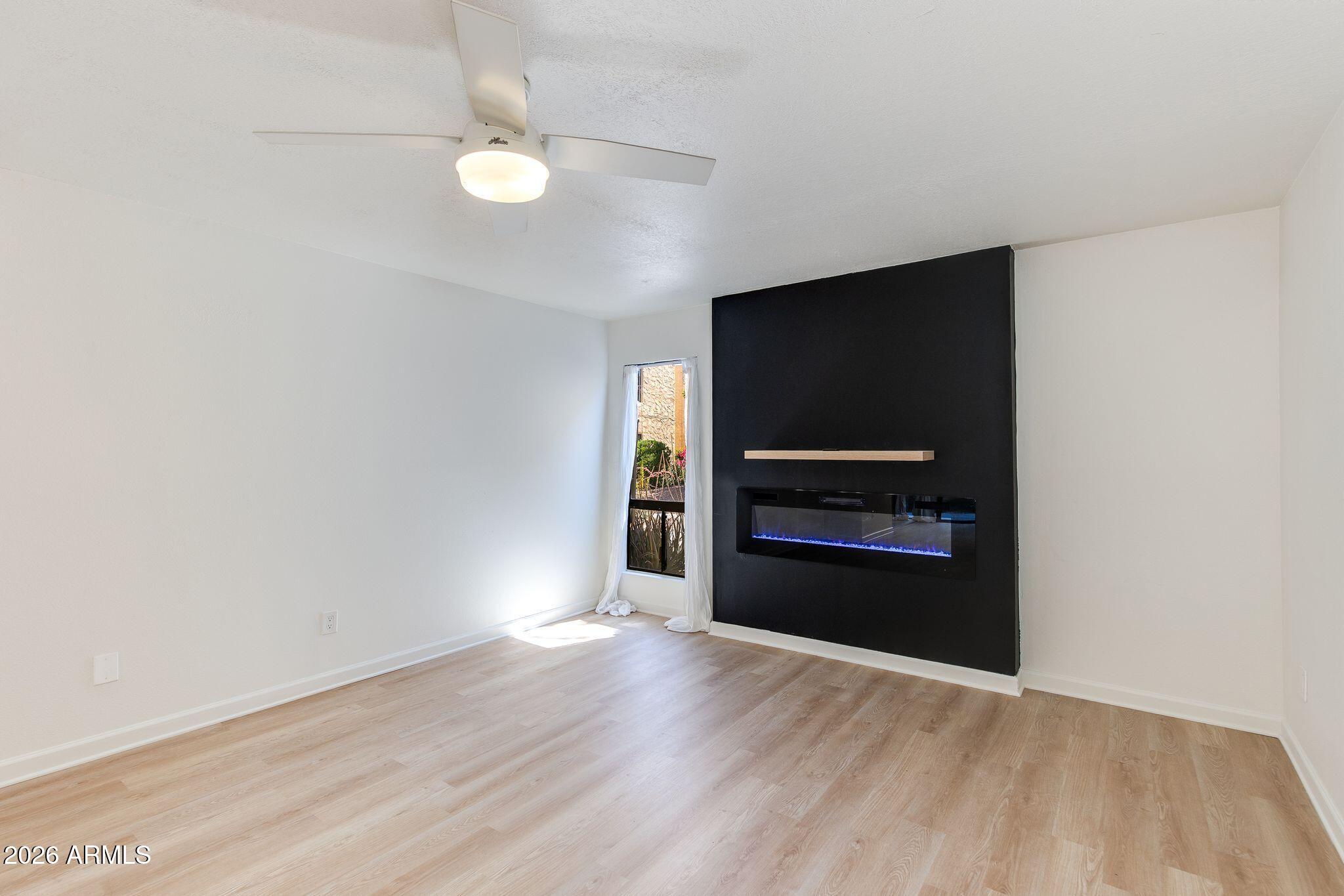 4950 N MILLER Road 116