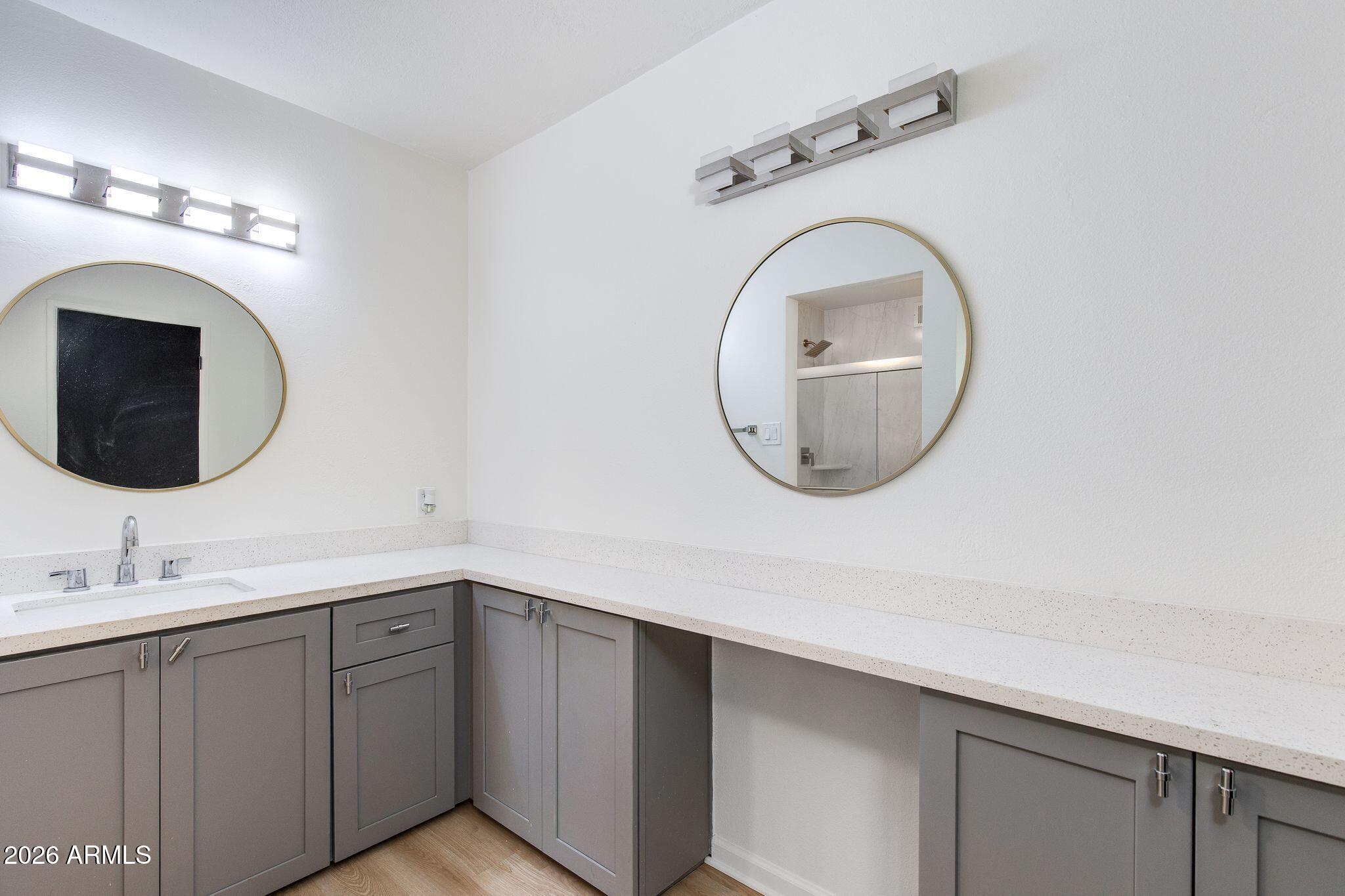 4950 N MILLER Road 116