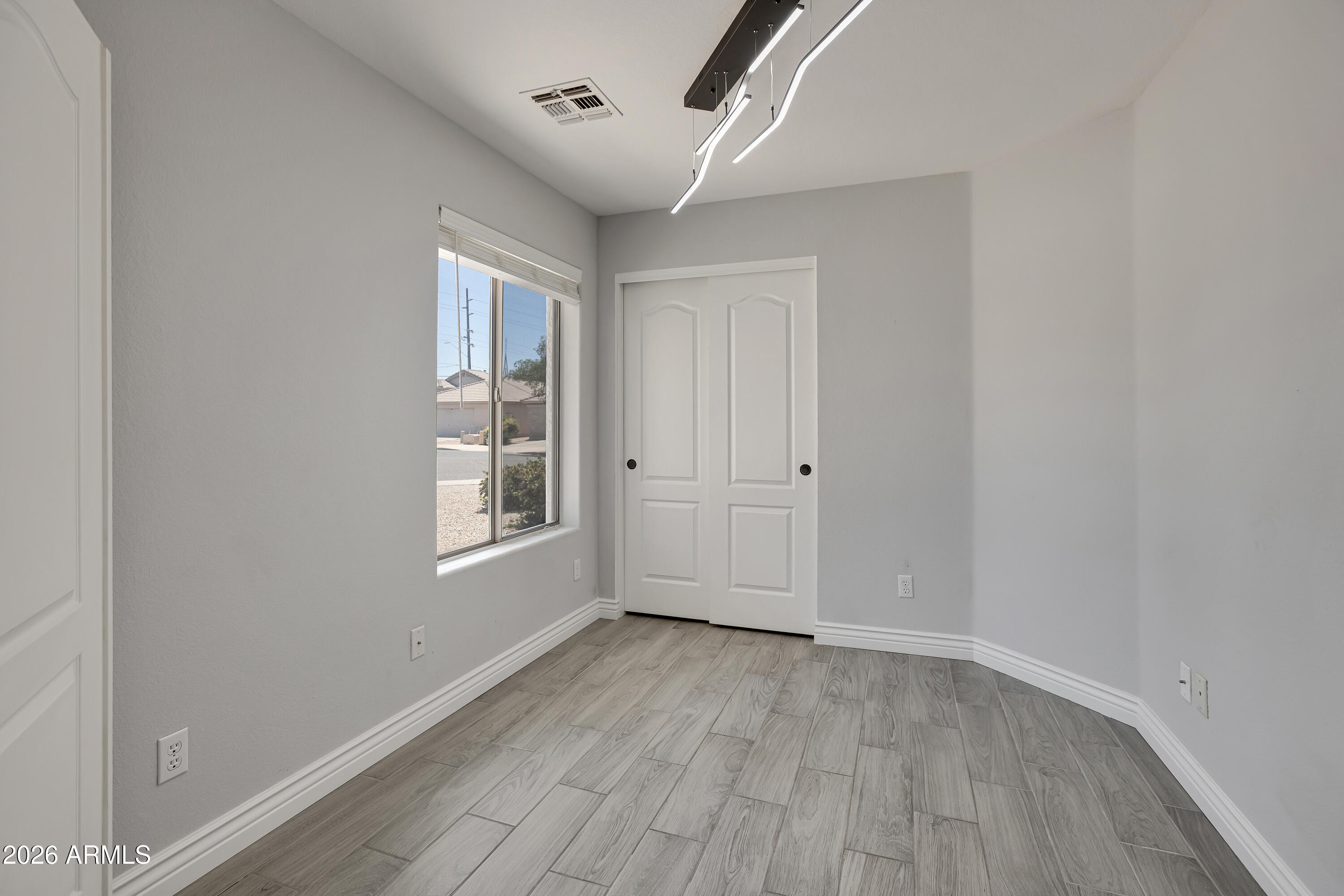 3126 E Captain Dreyfus Avenue