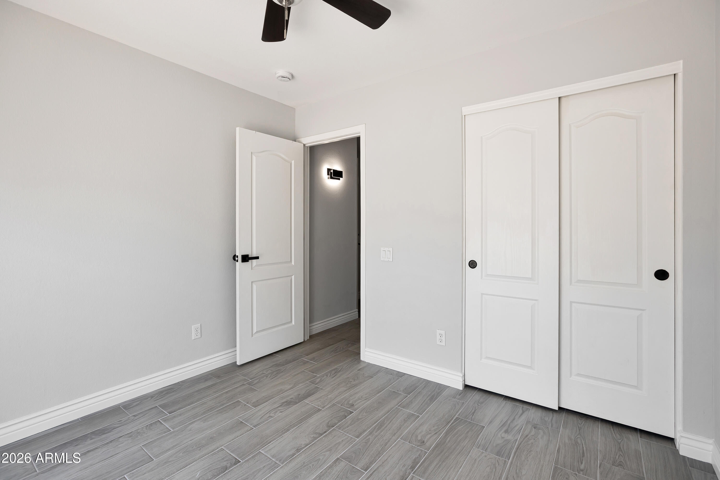 3126 E Captain Dreyfus Avenue