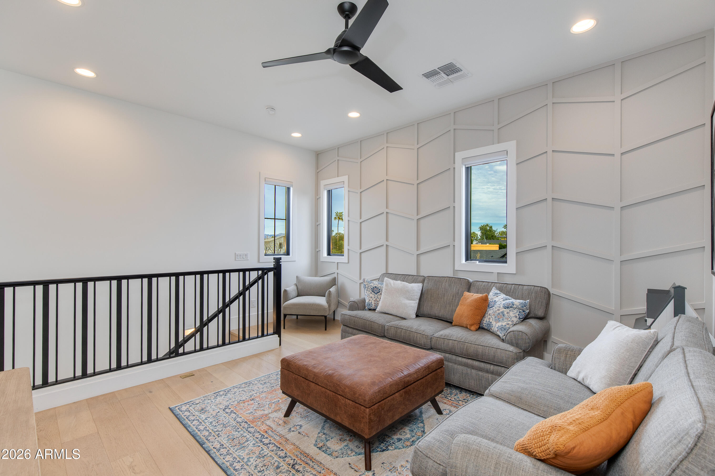 5513 E VERDE Lane