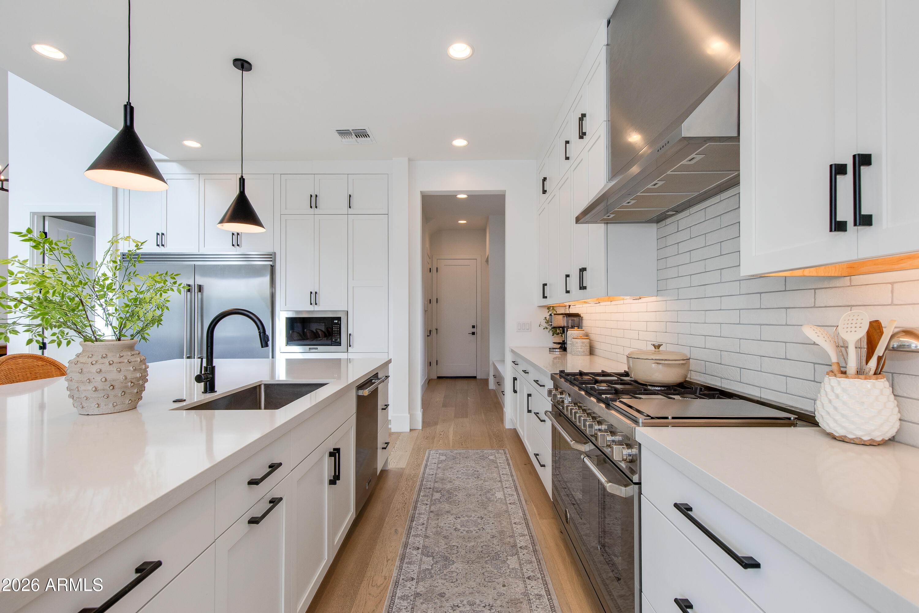 5513 E VERDE Lane