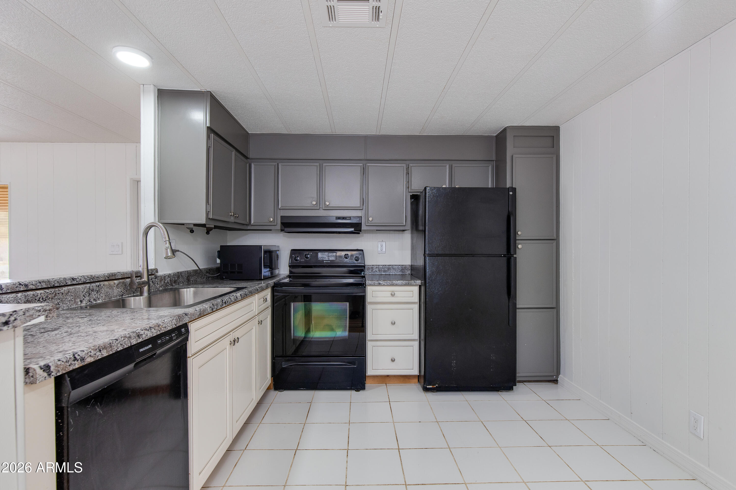 102 S 96TH Street