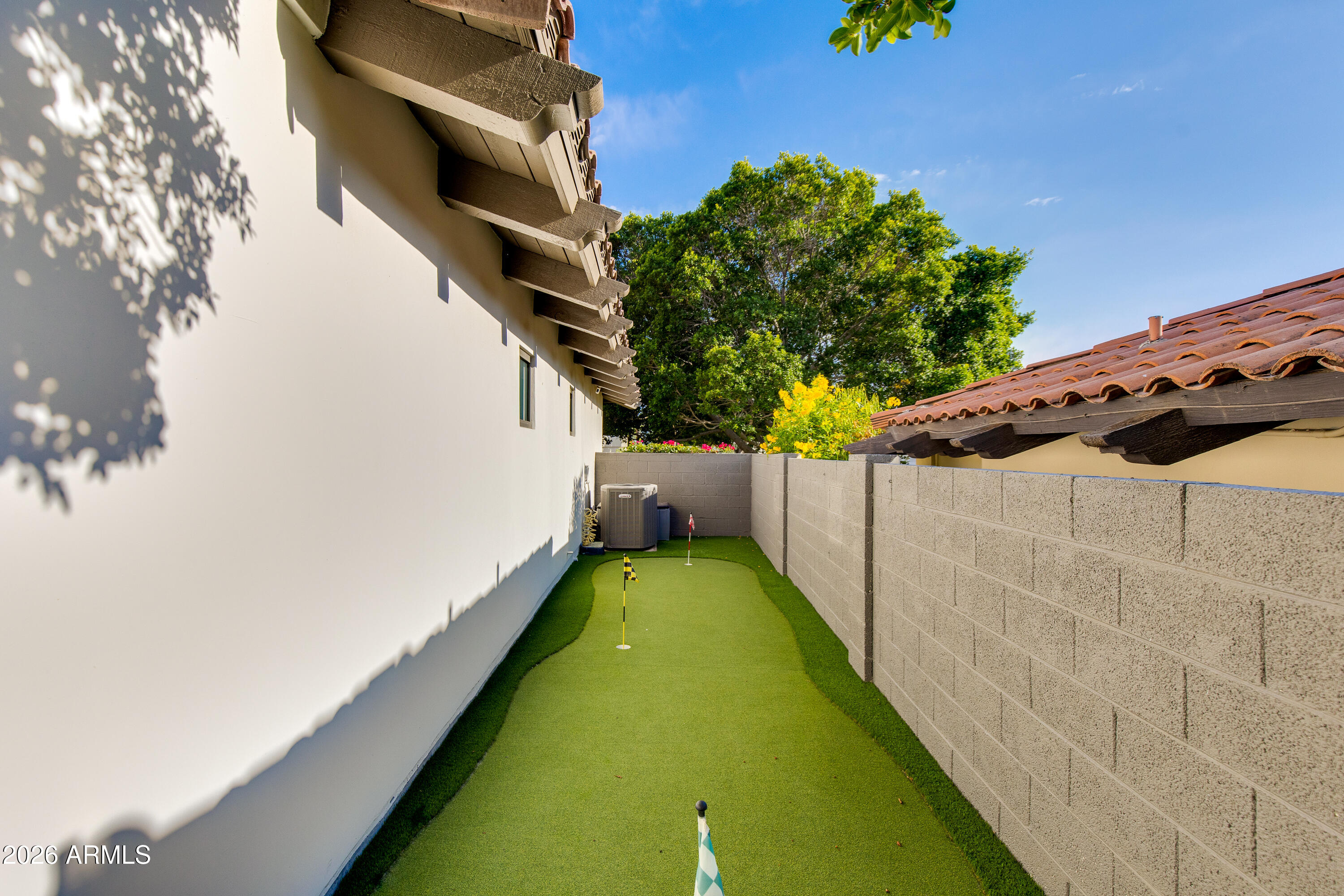 3160 E STELLA Lane