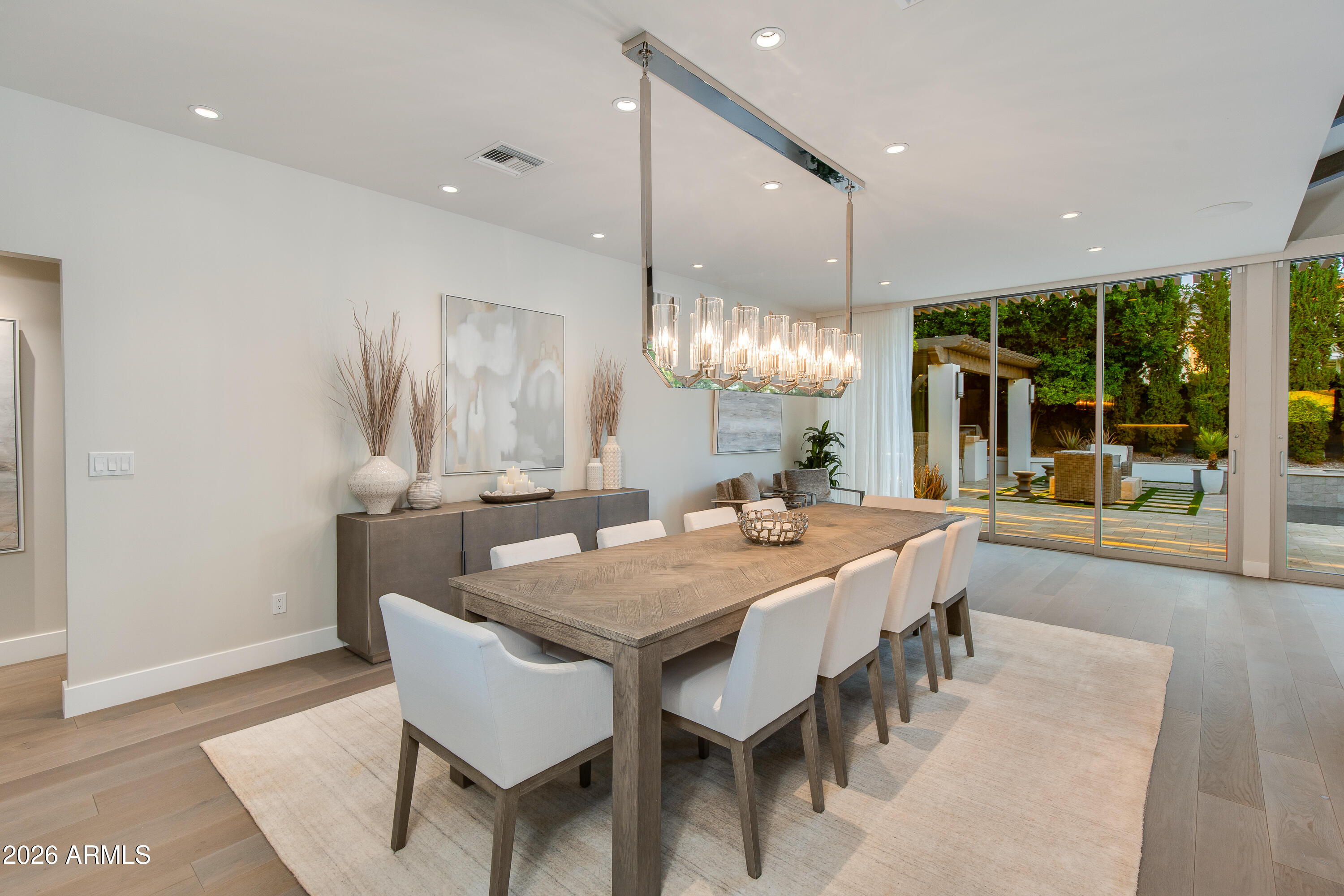 3160 E STELLA Lane