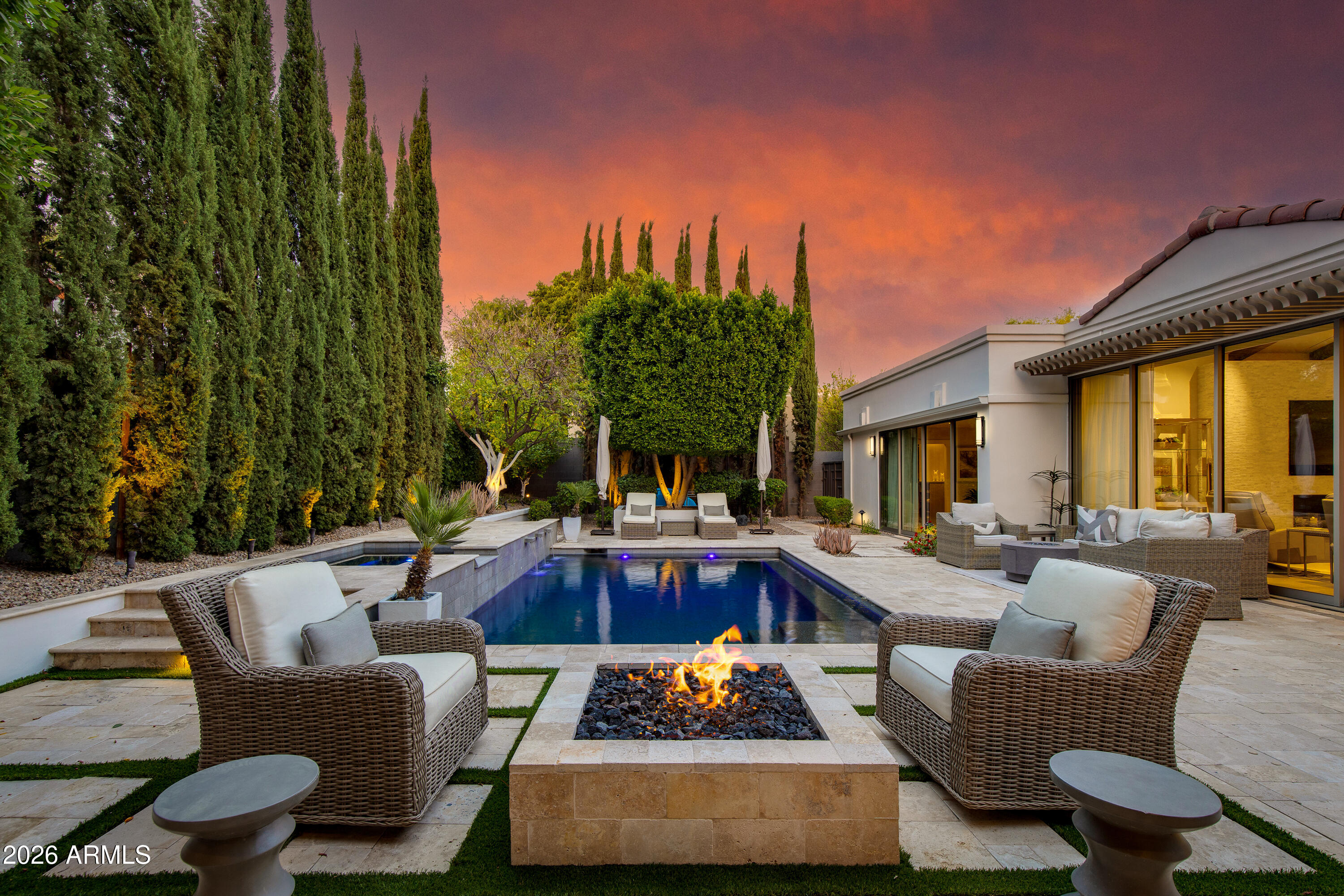 3160 E STELLA Lane
