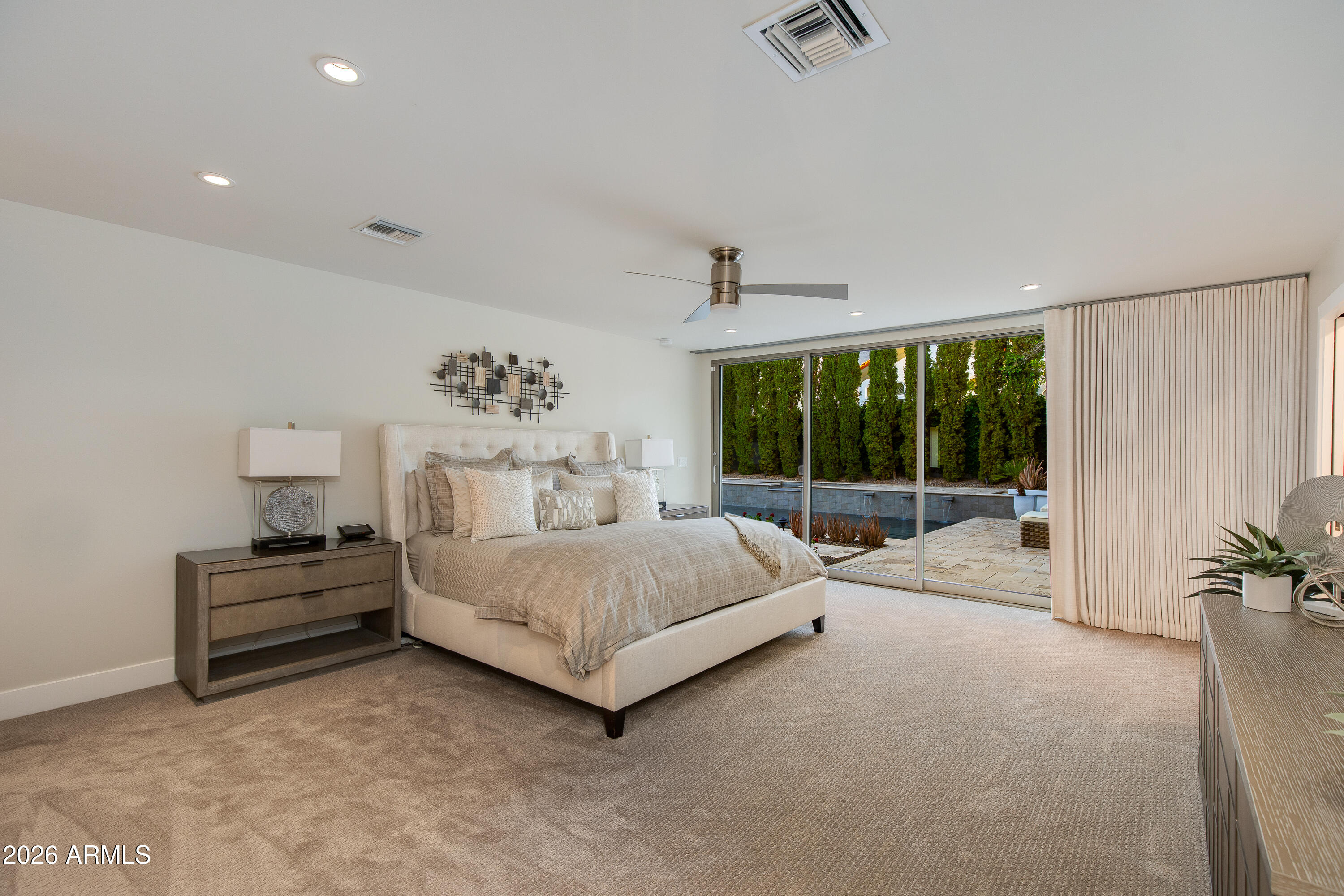 3160 E STELLA Lane