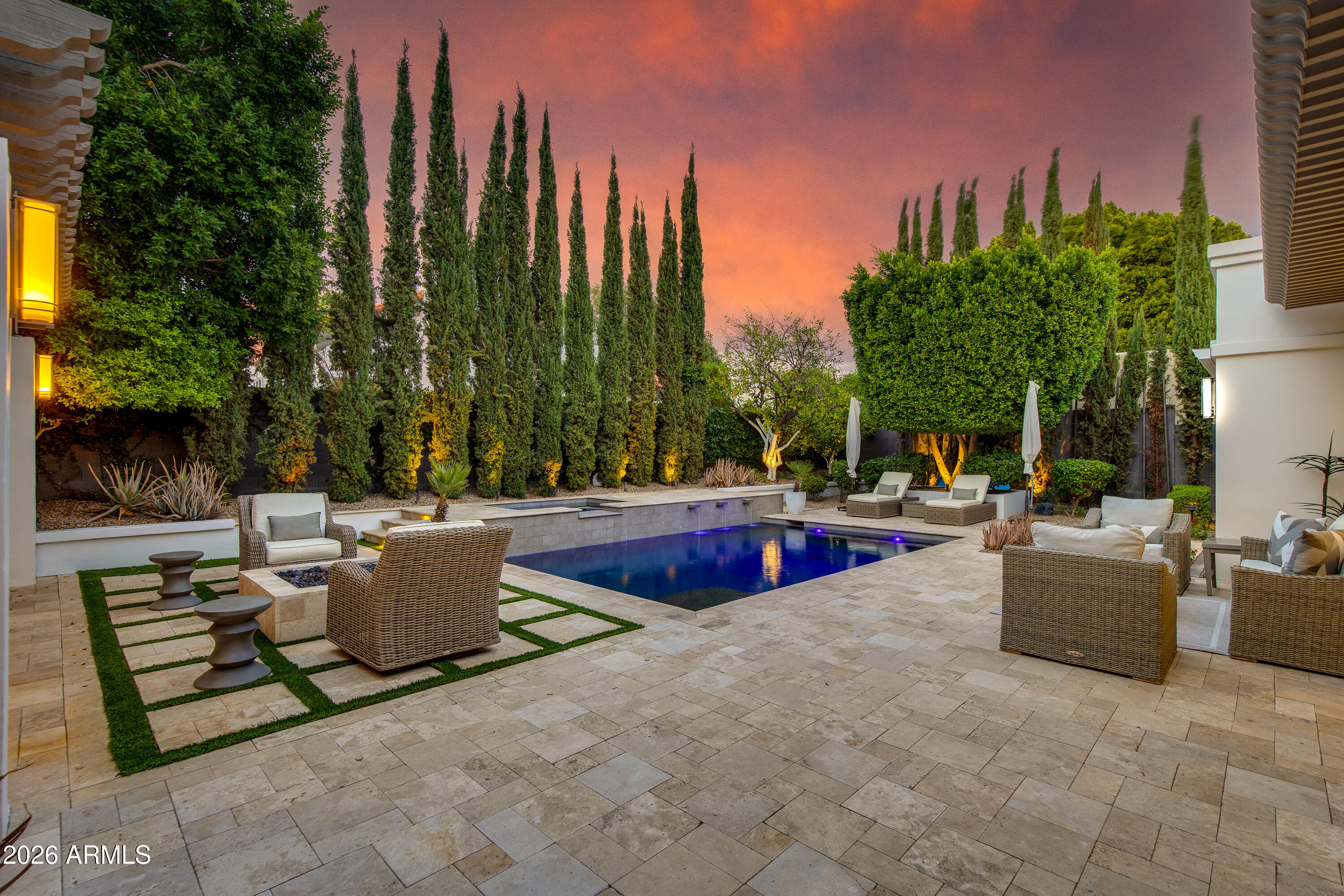 3160 E STELLA Lane
