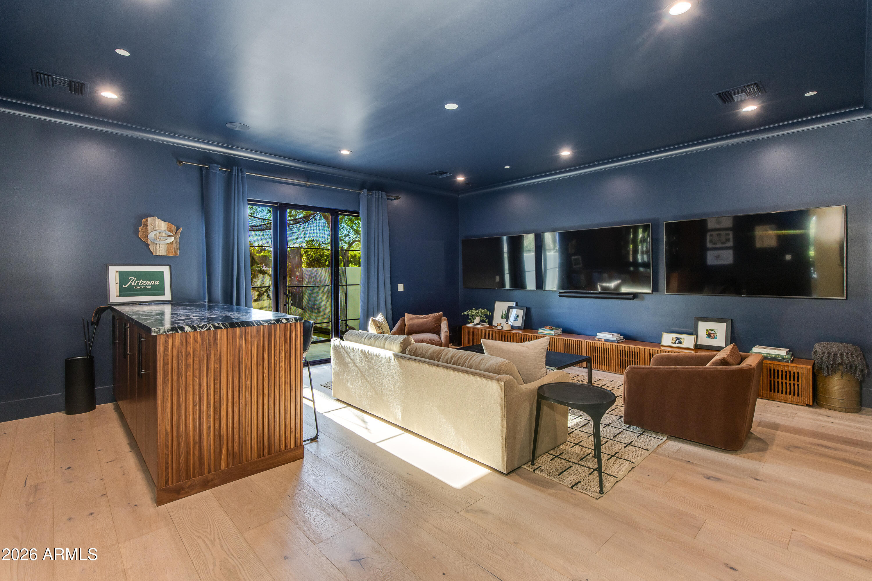 5502 E MARIPOSA Street