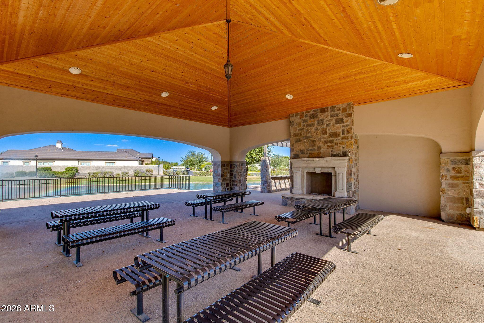 2766 E BONANZA Court