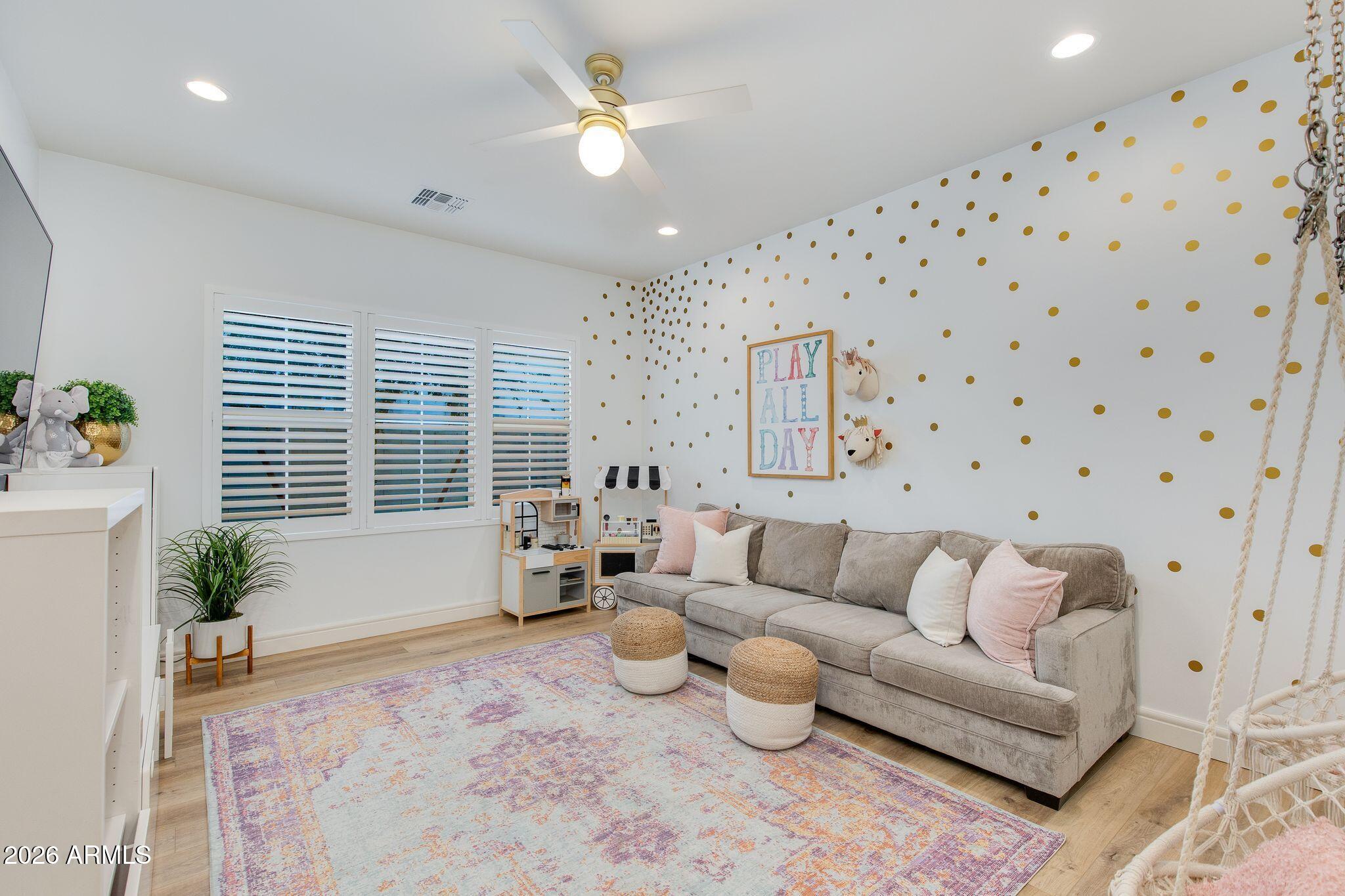 2766 E BONANZA Court