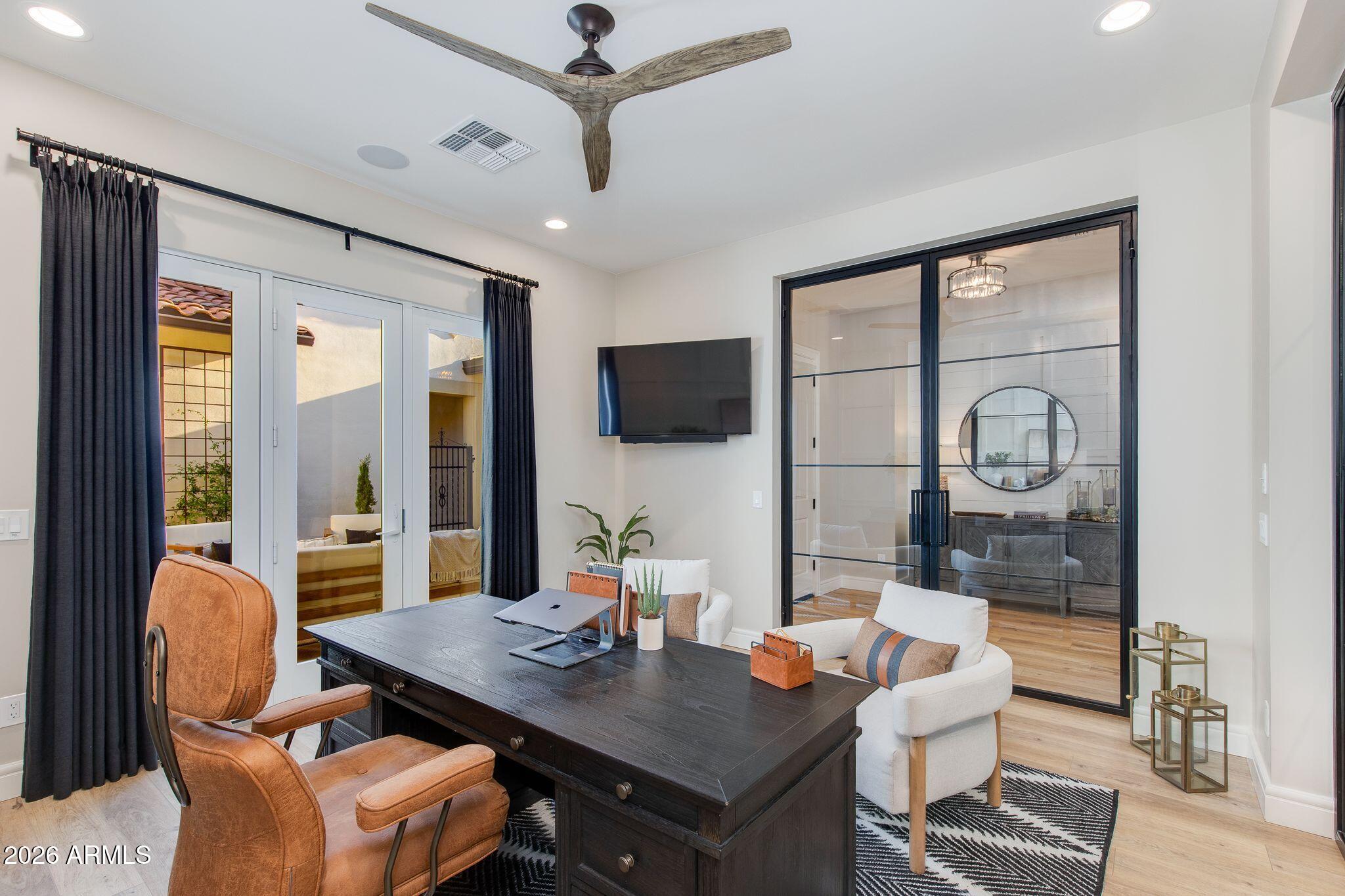 2766 E BONANZA Court