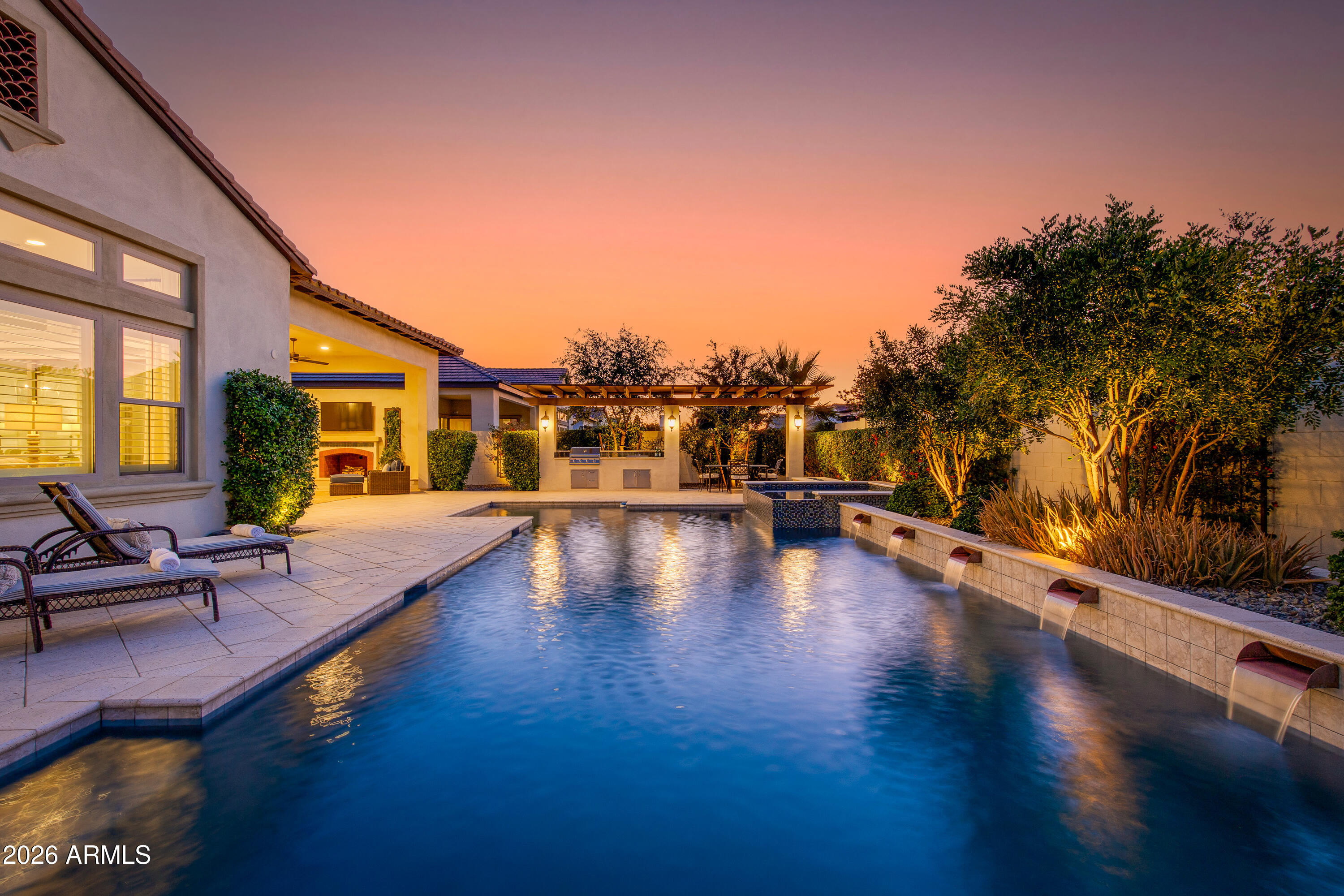 2766 E BONANZA Court