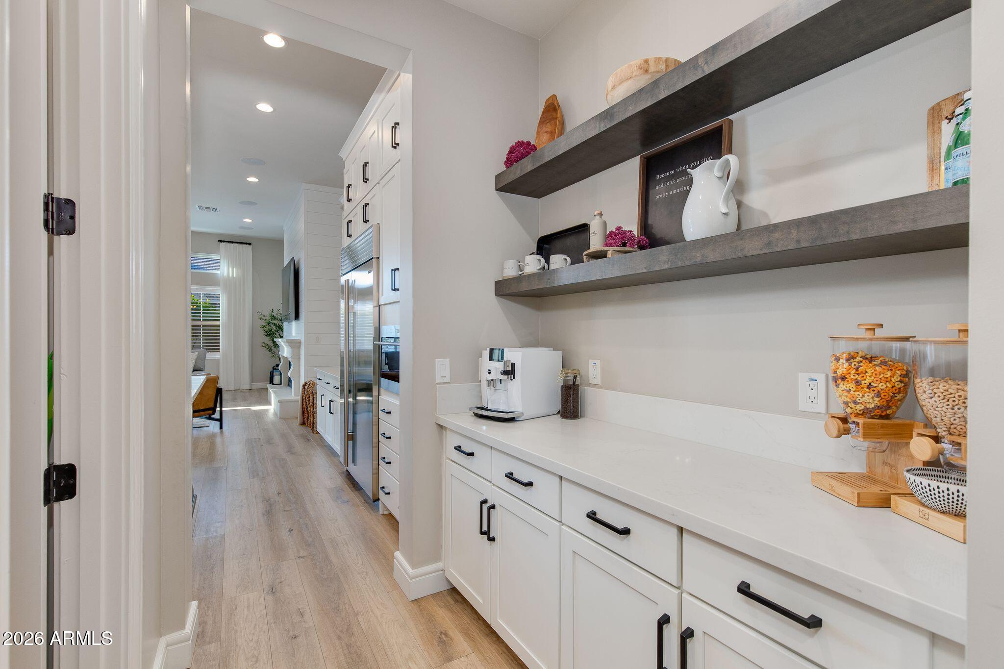 2766 E BONANZA Court