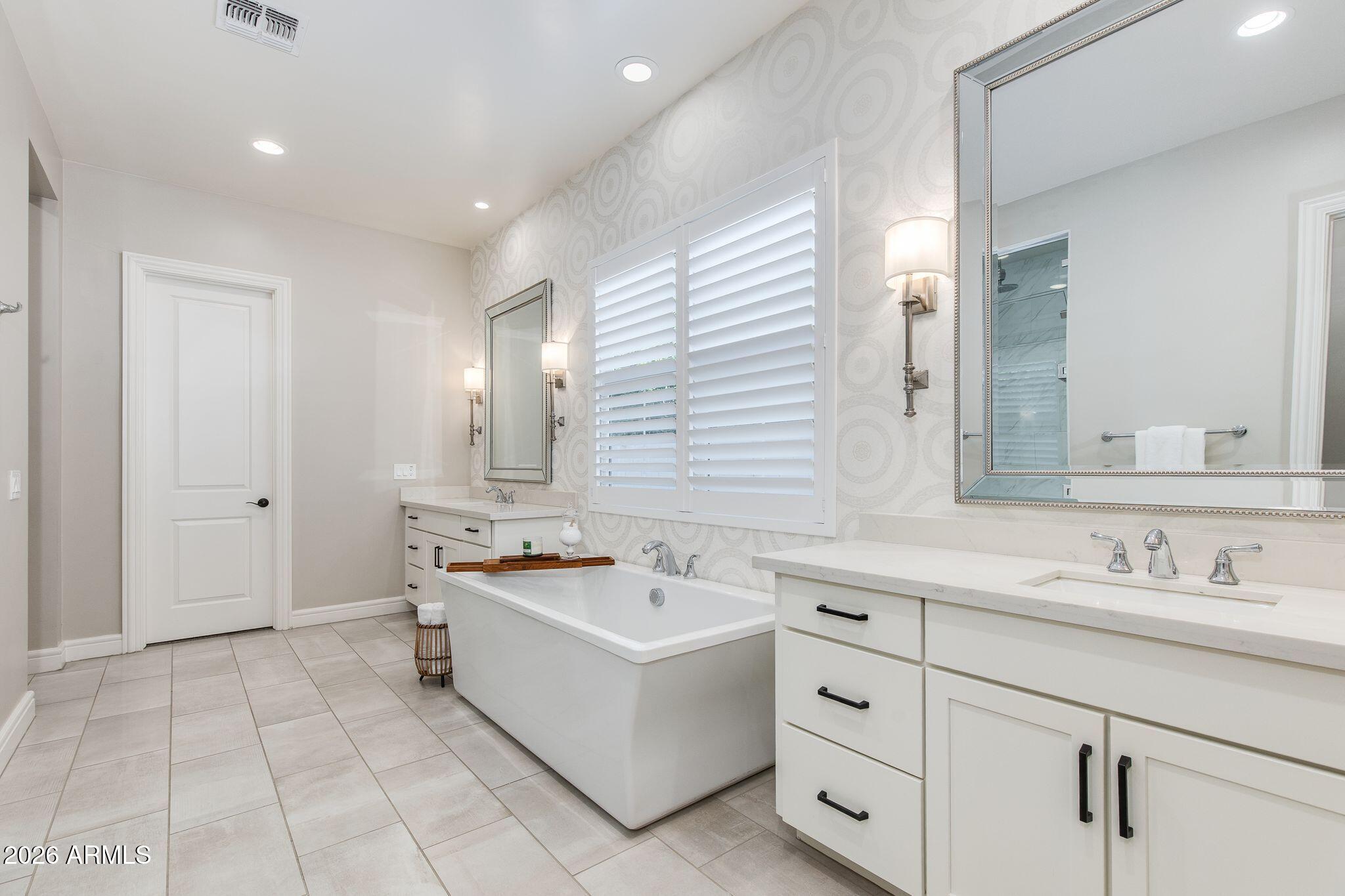 2766 E BONANZA Court