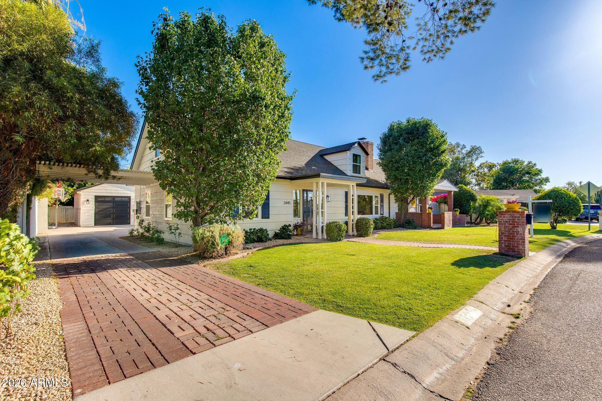 3445 E OREGON Avenue