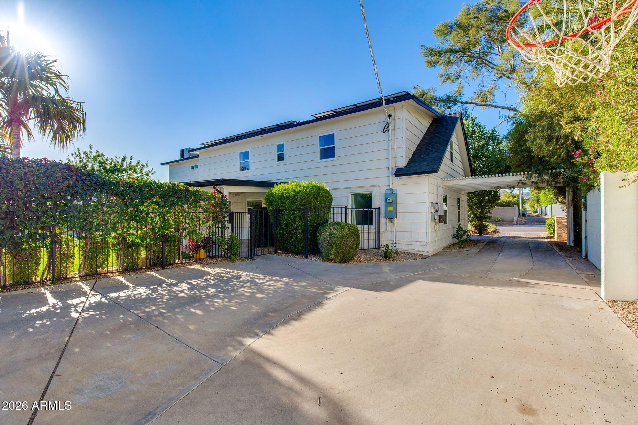 3445 E OREGON Avenue