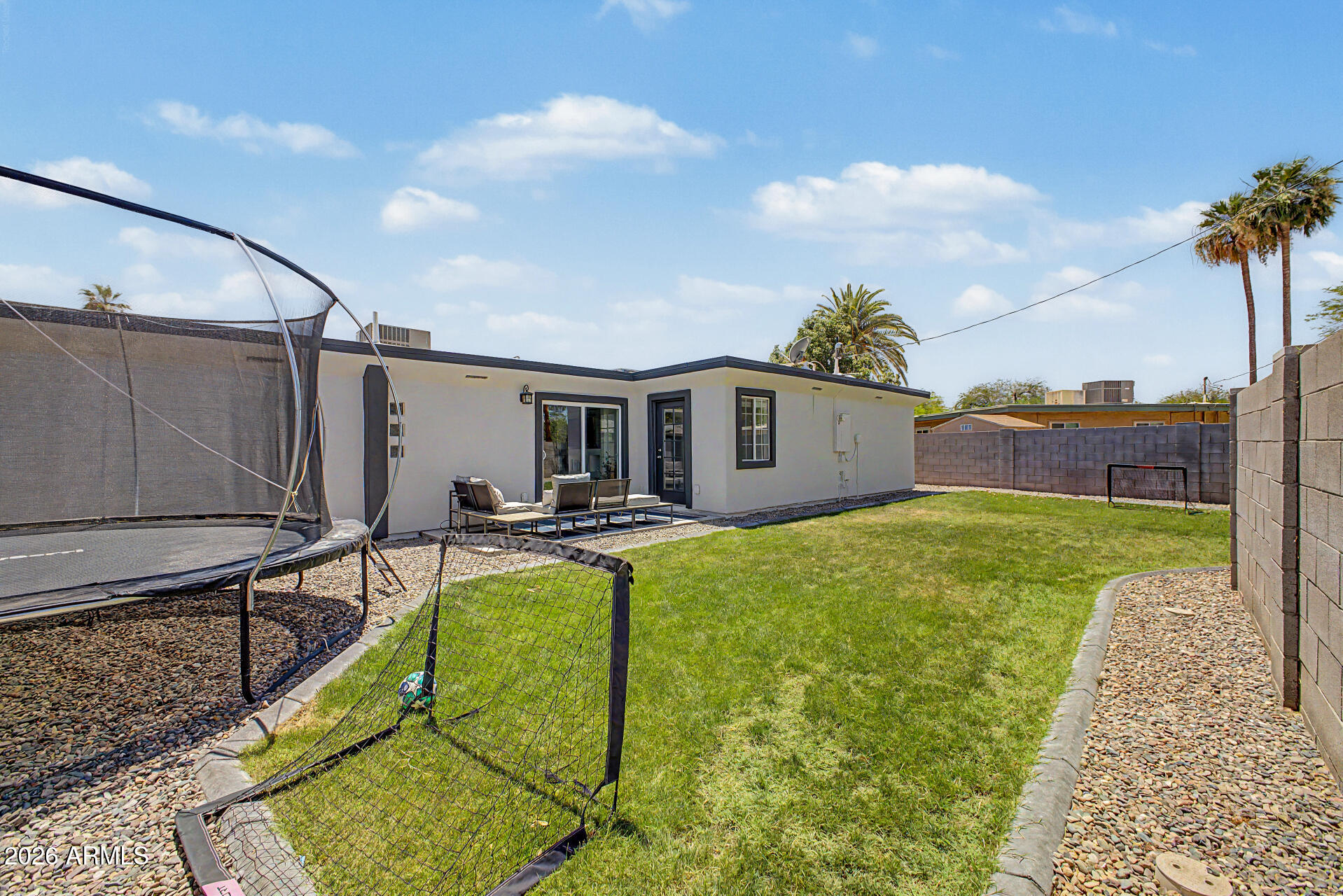 3632 E SUNNYSIDE Drive