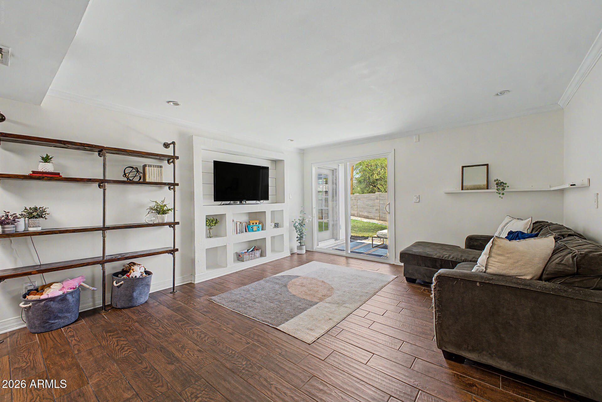 3632 E SUNNYSIDE Drive