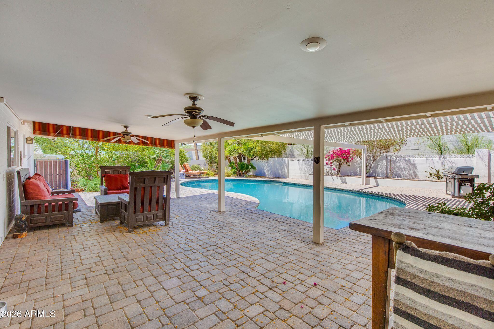 2236 E CACTUS WREN Drive