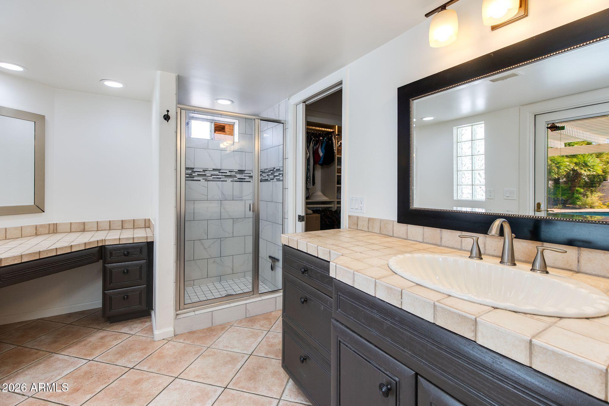 2236 E CACTUS WREN Drive